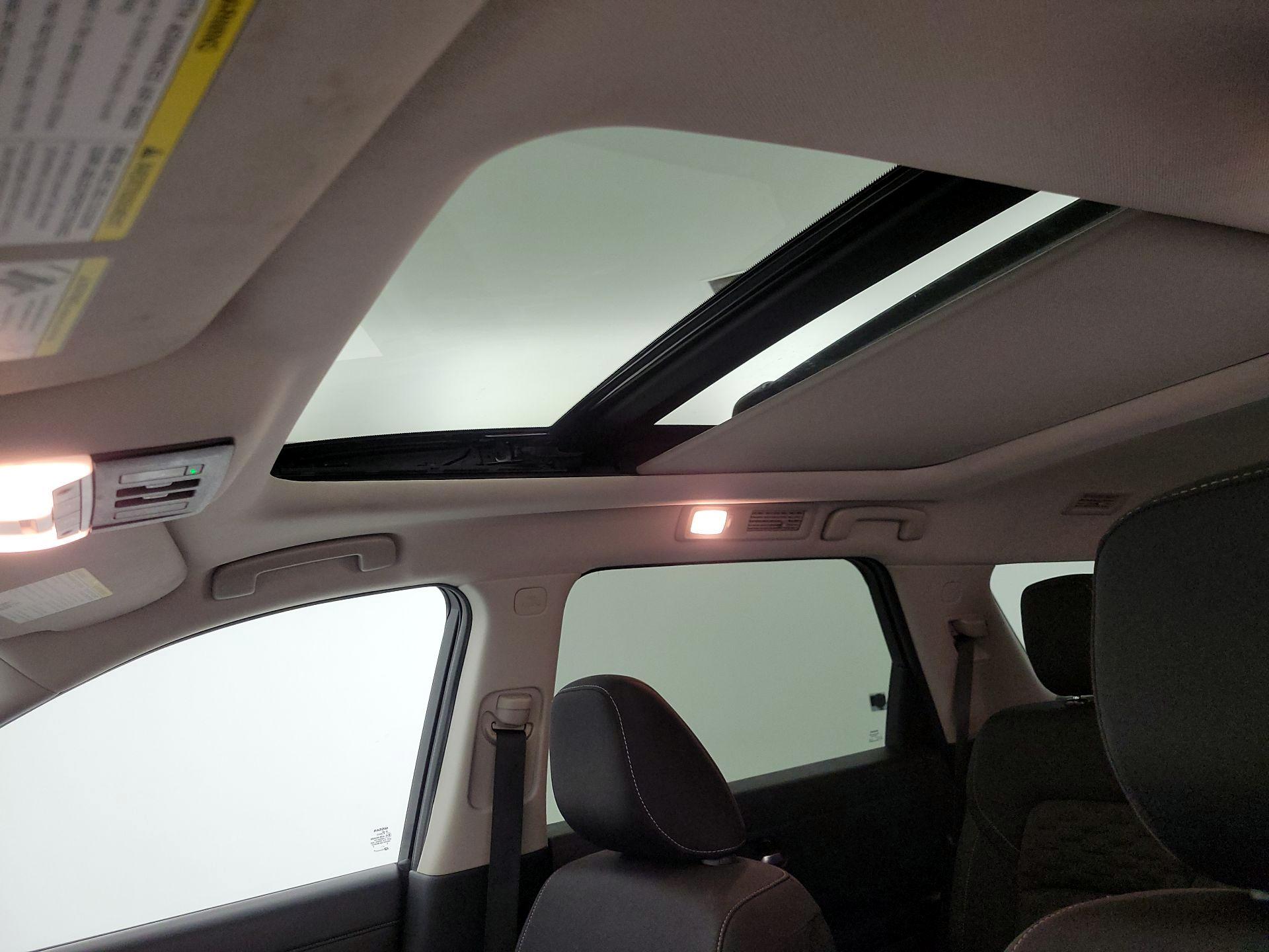 Thumbnail: 2022 Nissan Pathfinder - 18