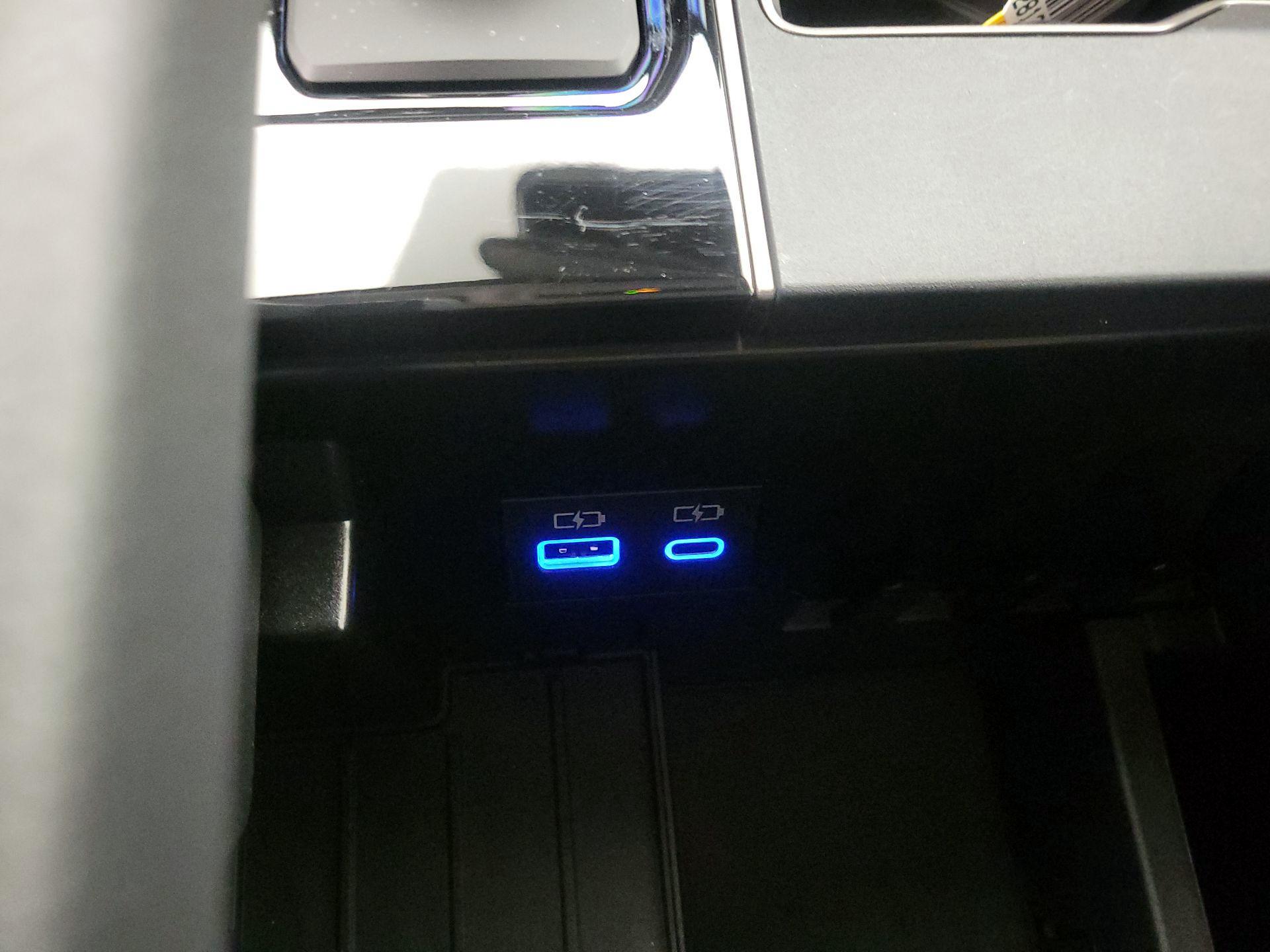 Thumbnail: 2023 Toyota Tundra - 18