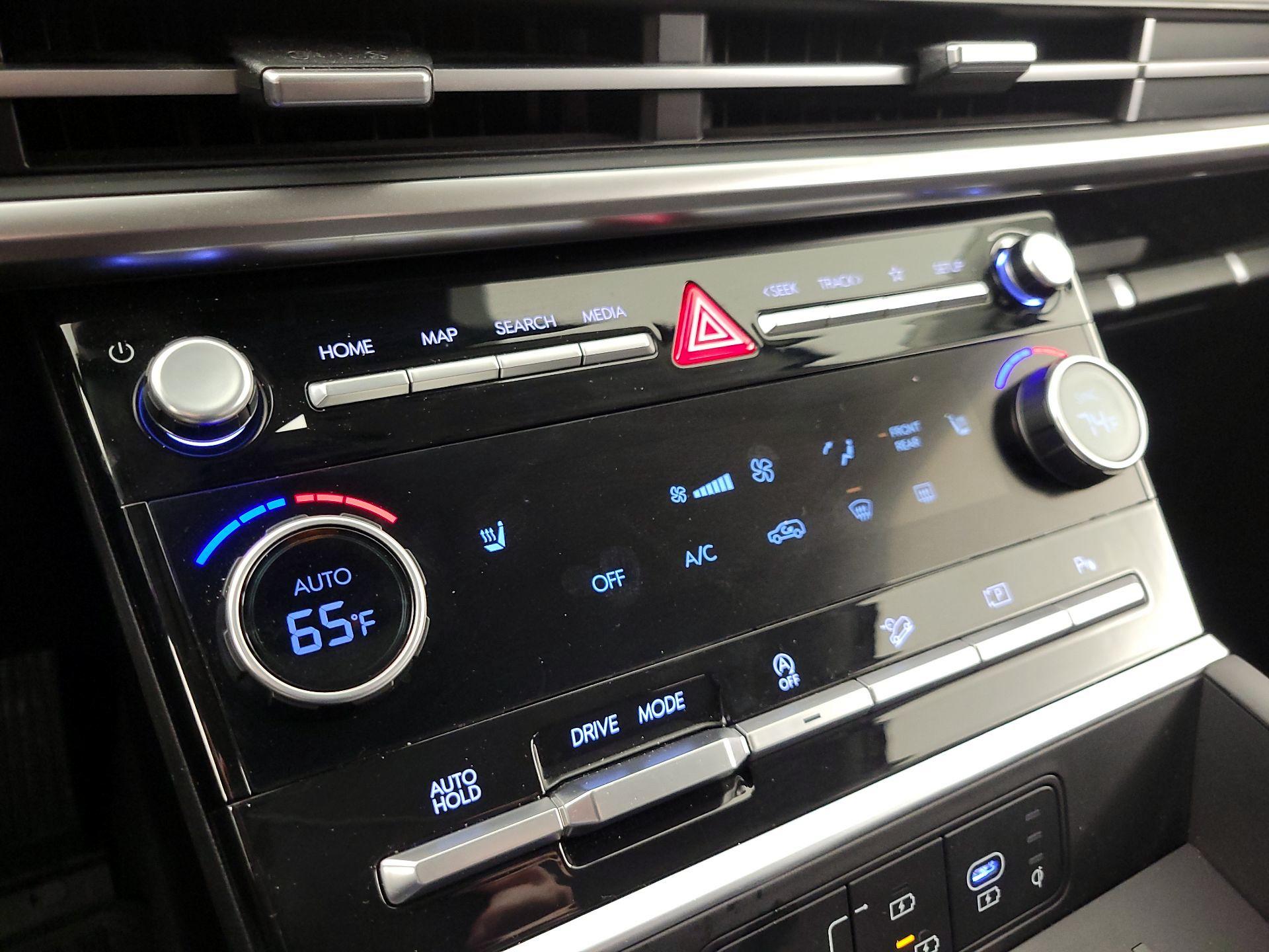 Thumbnail: 2024 Hyundai Santa Fe - 16