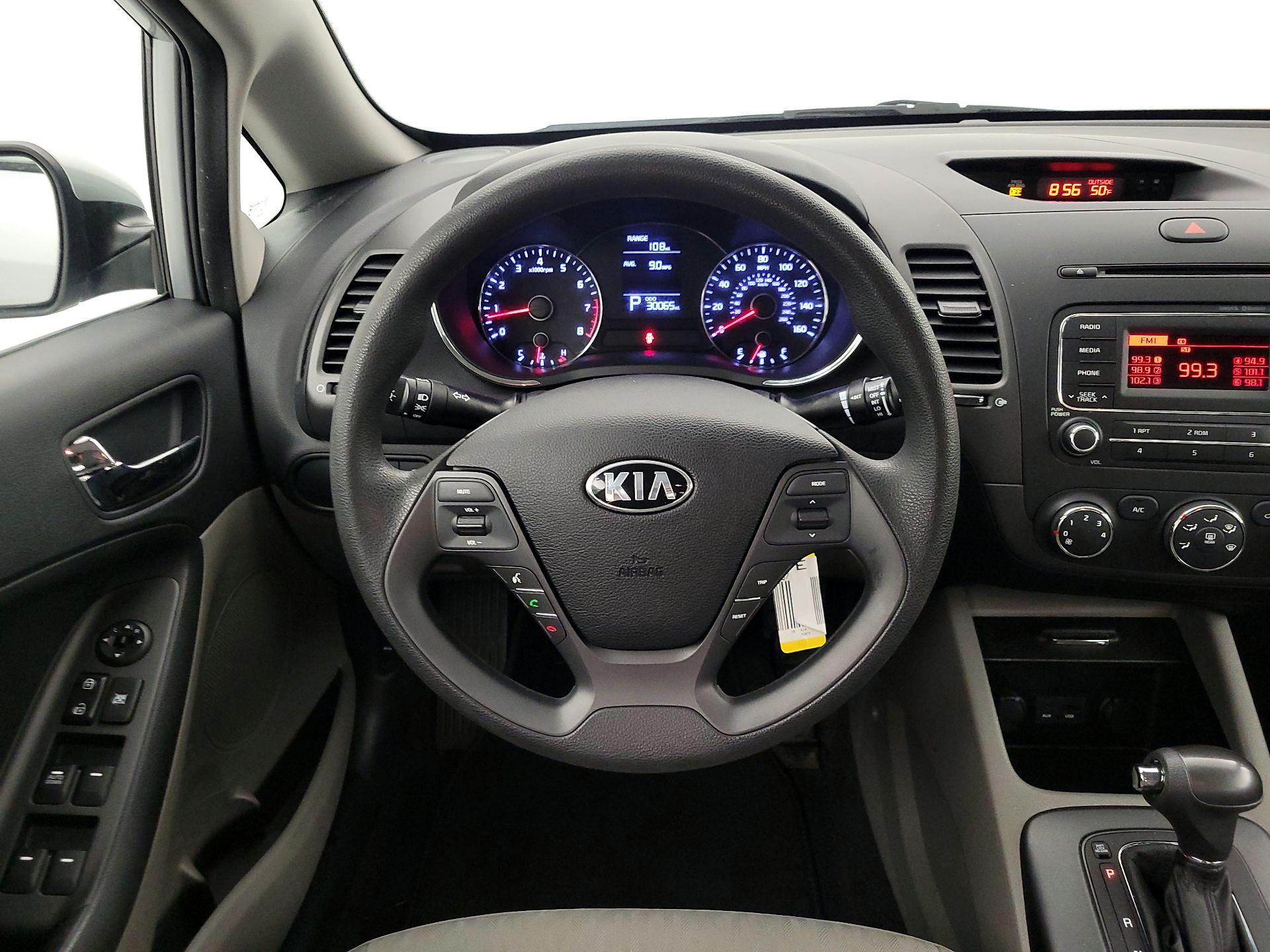 Thumbnail: 2015 Kia Forte - 10