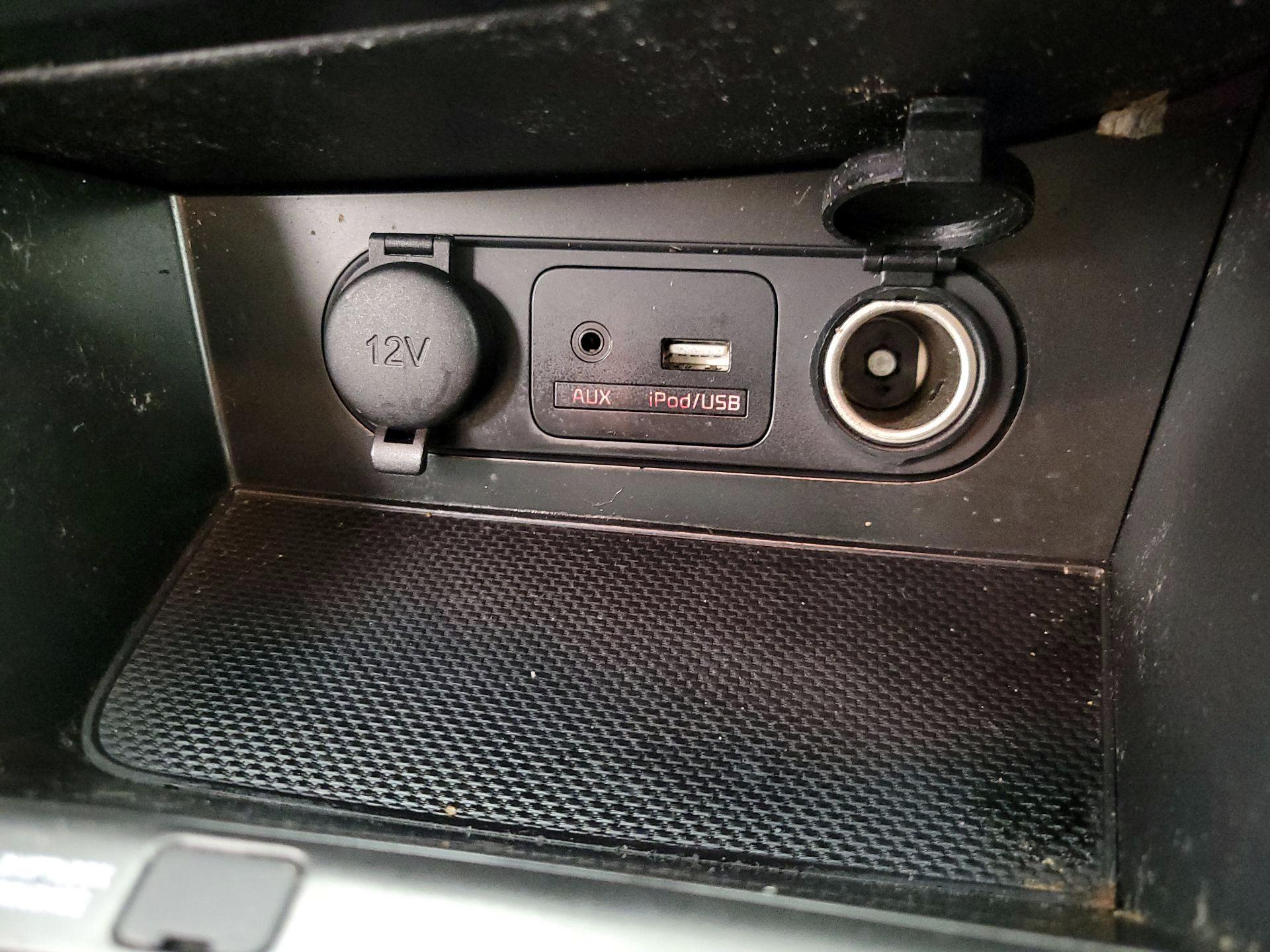 Thumbnail: 2015 Kia Optima - 17