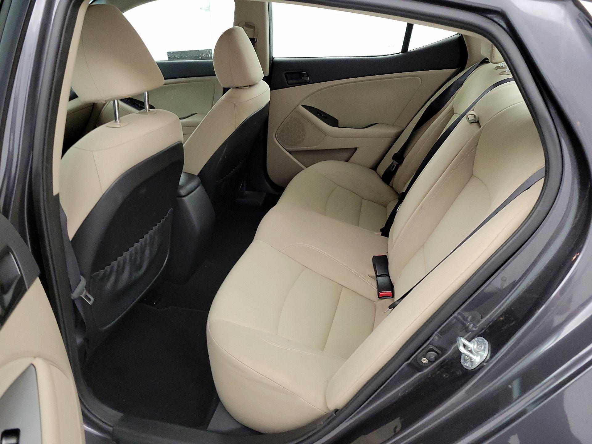 Thumbnail: 2015 Kia Optima - 18