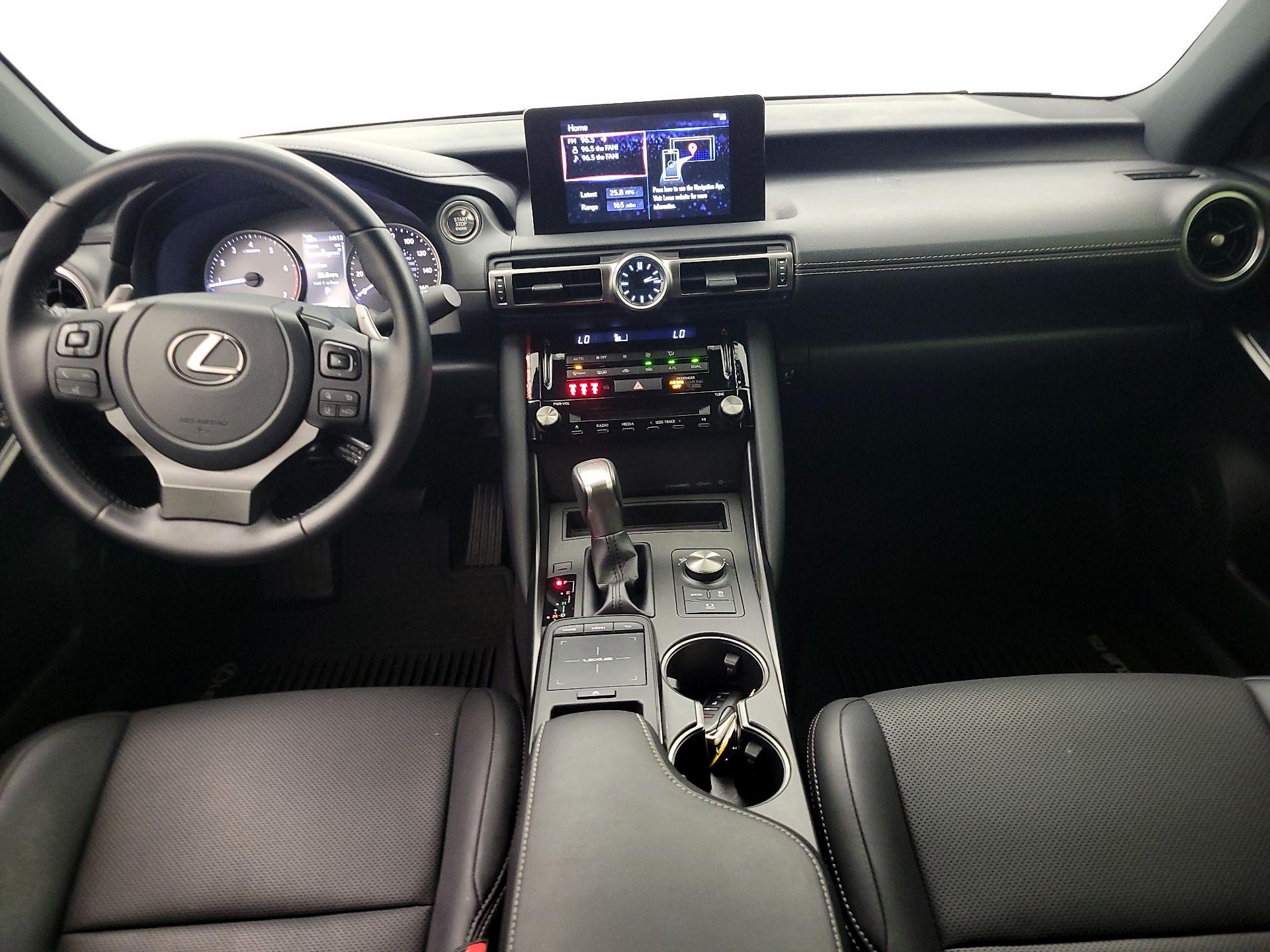 Thumbnail: 2022 Lexus IS - 9