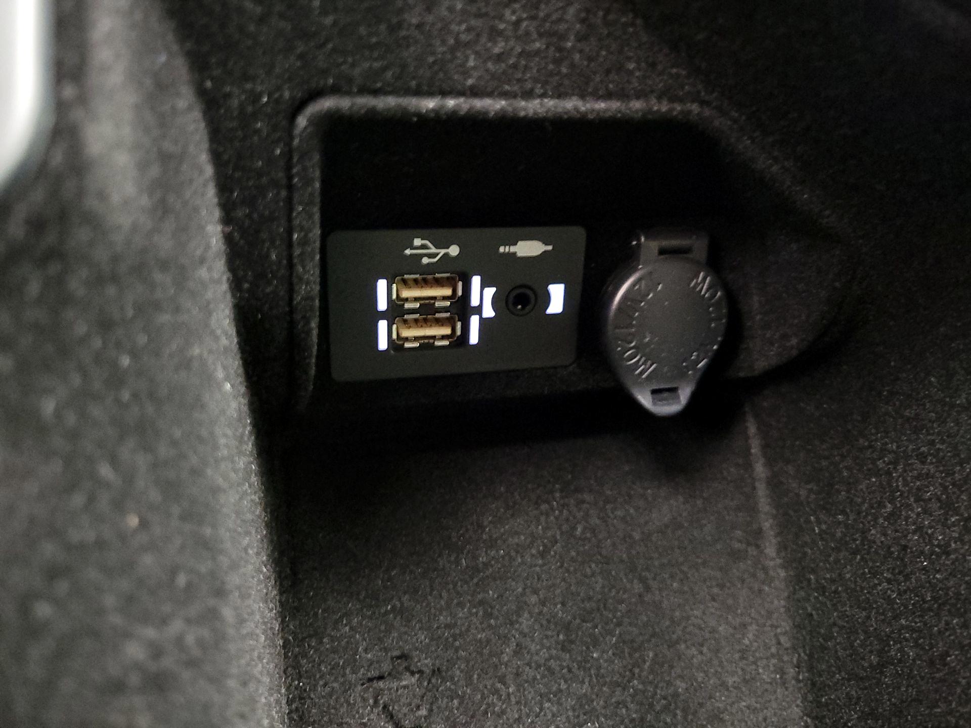 Thumbnail: 2022 Lexus IS - 18