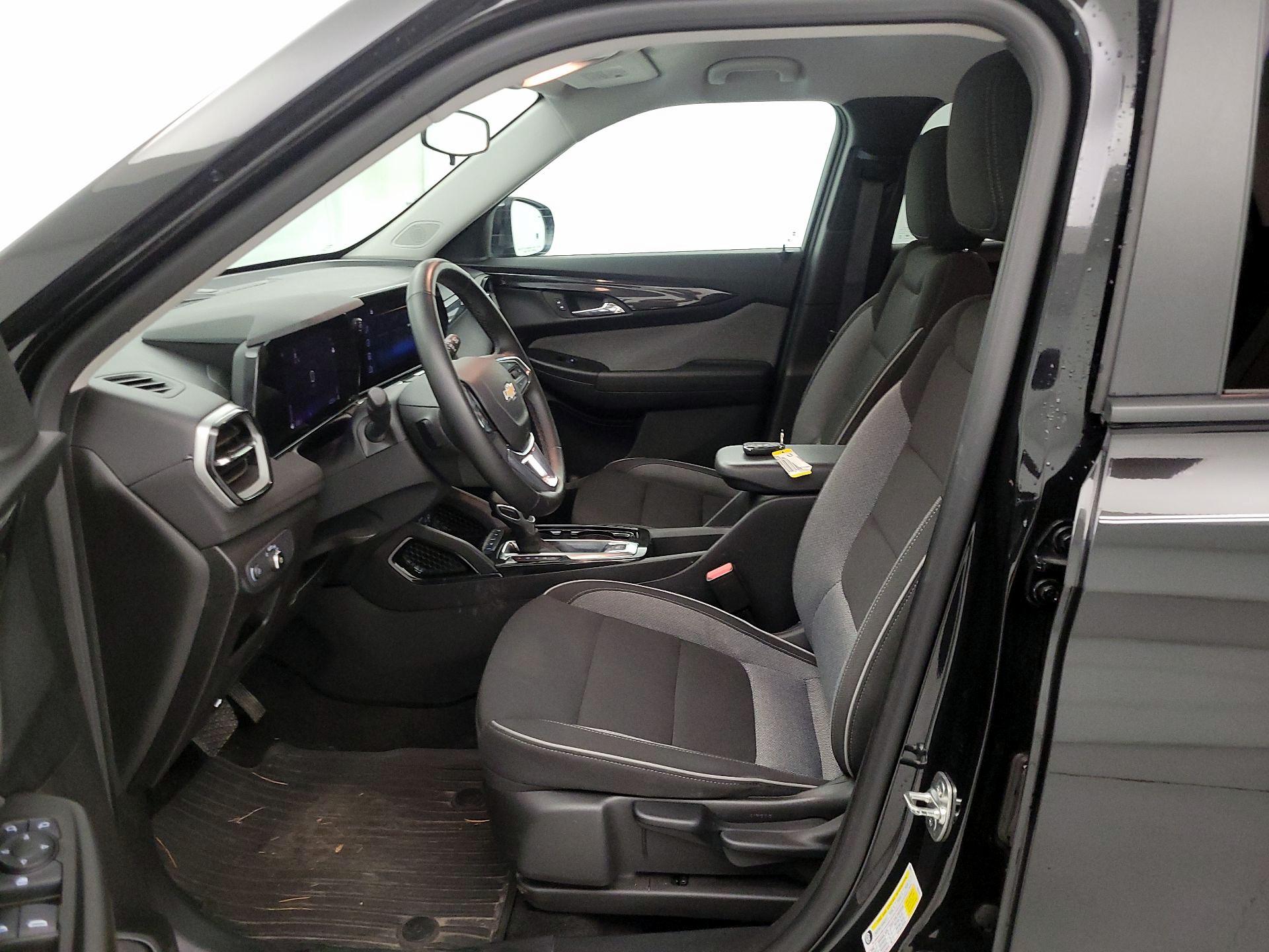 Thumbnail: 2025 Chevrolet TrailBlazer - 11