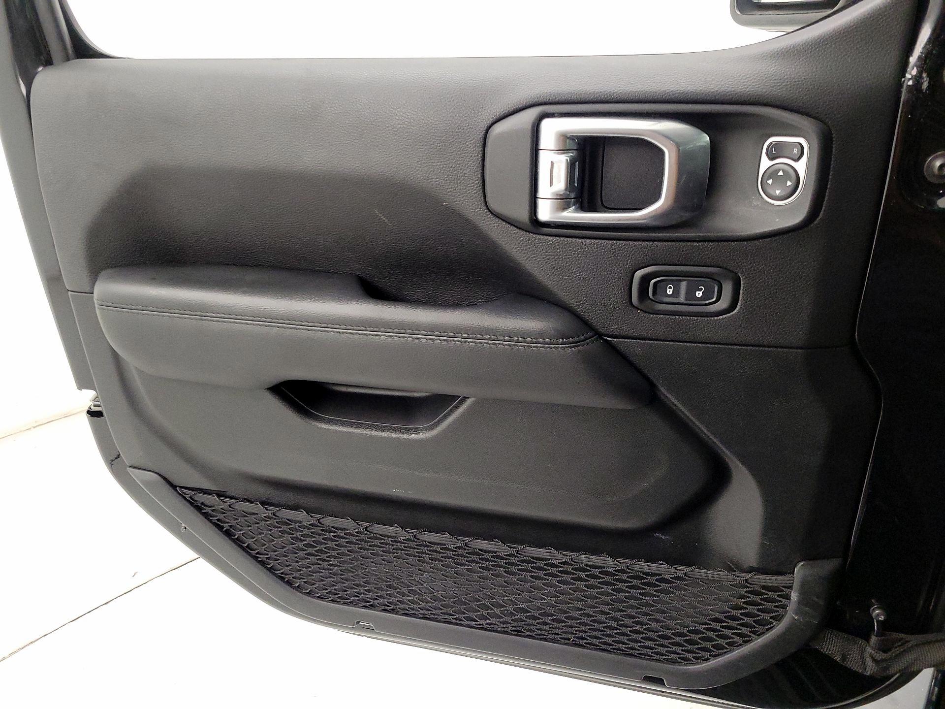 Thumbnail: 2020 Jeep Wrangler - 12