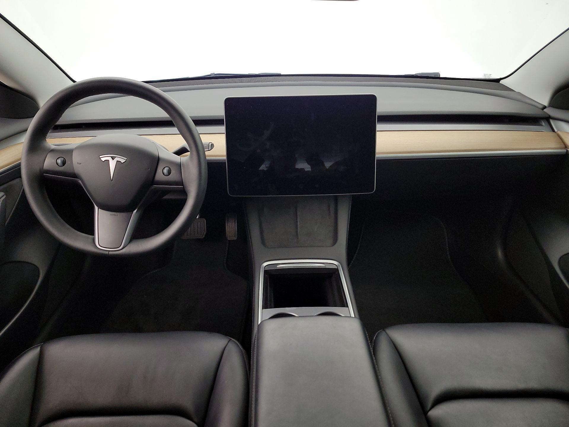 Thumbnail: 2023 Tesla Model 3 - 9