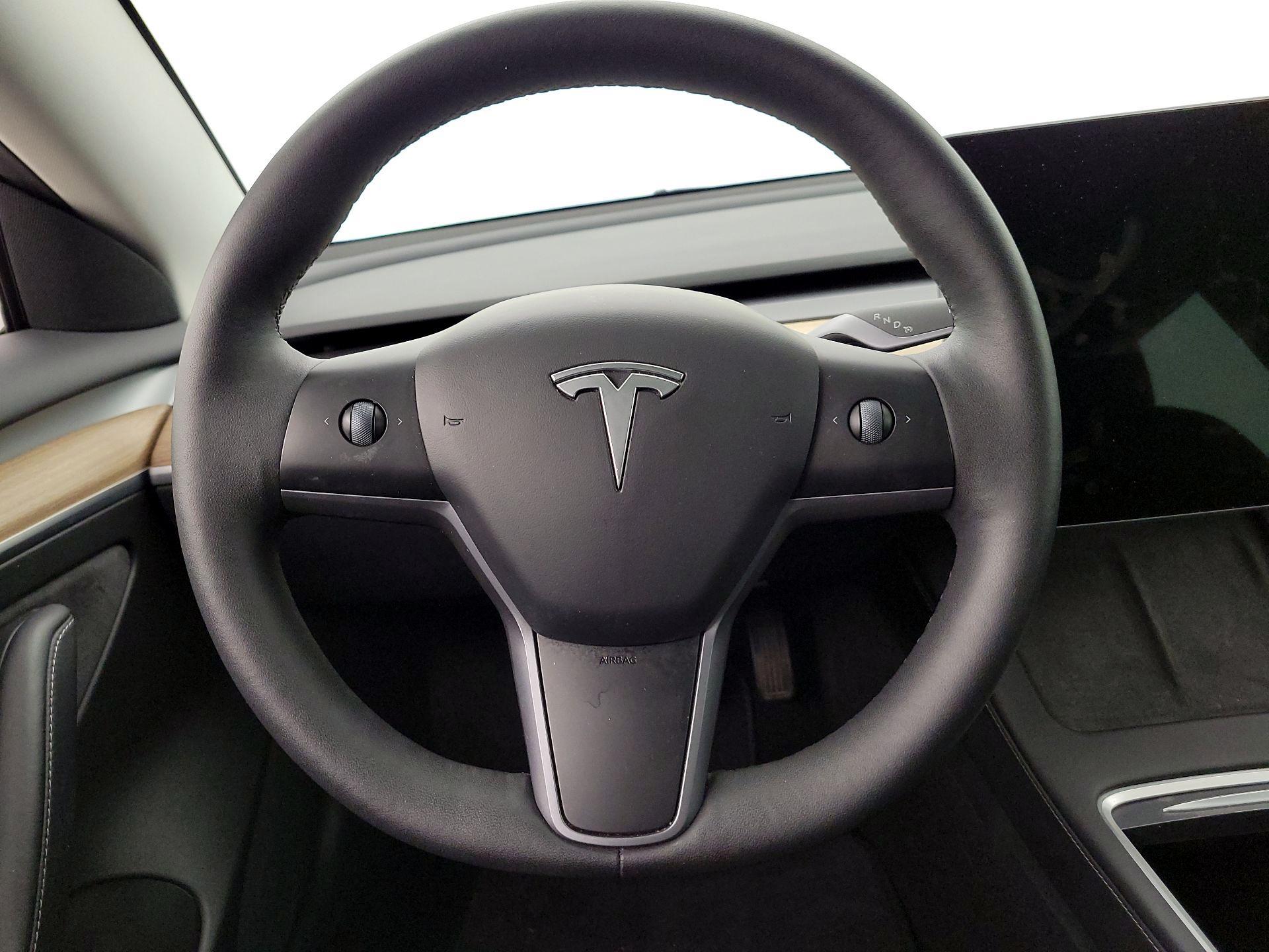 Thumbnail: 2023 Tesla Model 3 - 10