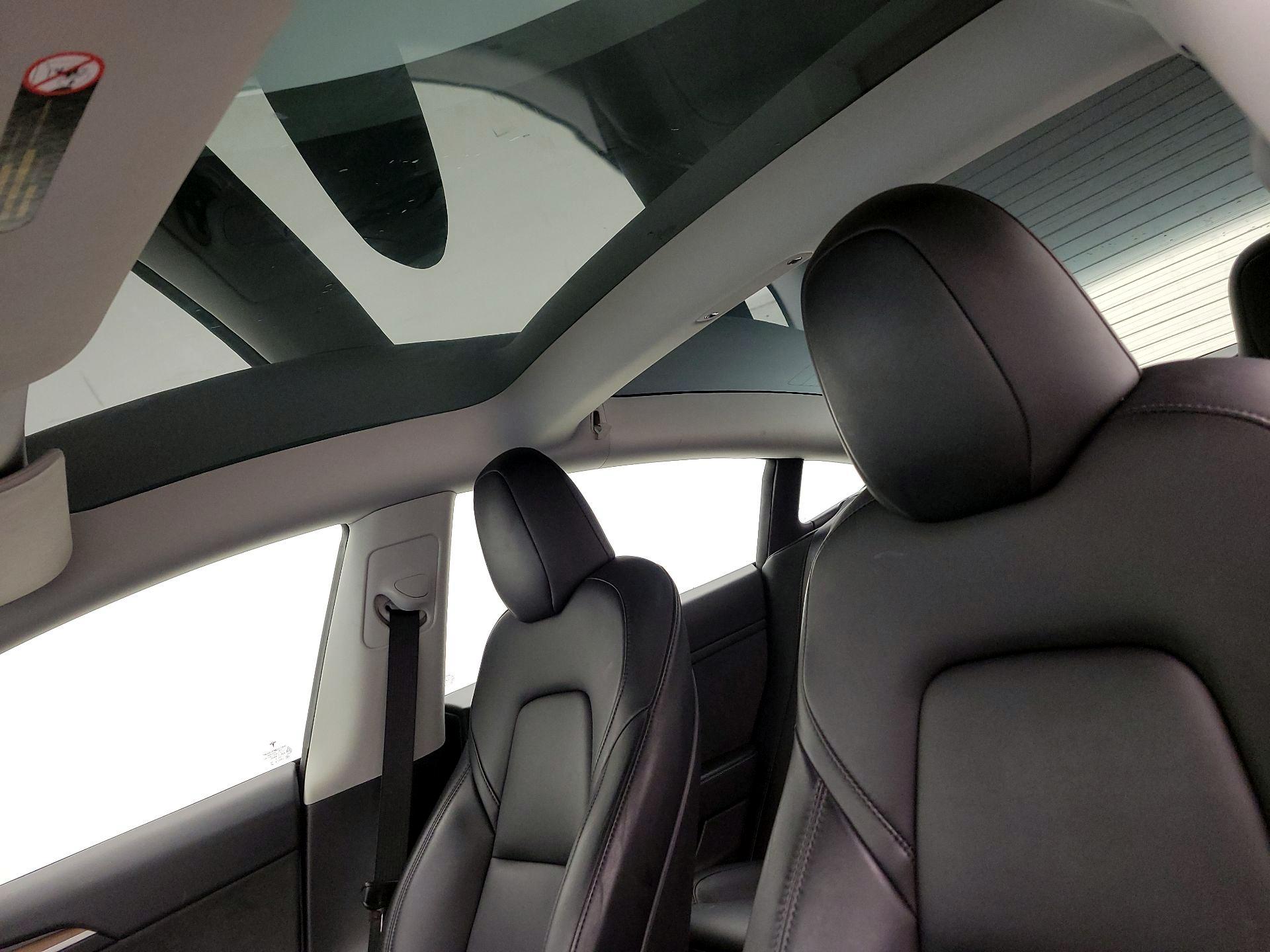 Thumbnail: 2023 Tesla Model 3 - 18