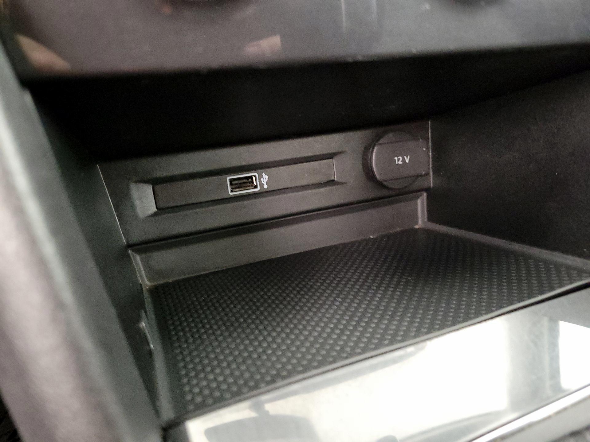 Thumbnail: 2019 Volkswagen Tiguan - 18