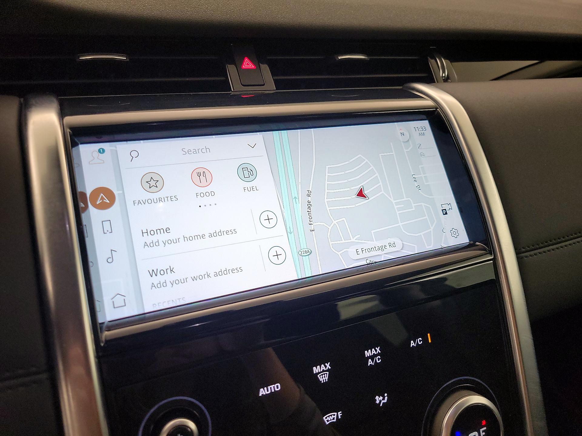 Thumbnail: 2021 Land Rover Discovery Sport - 14