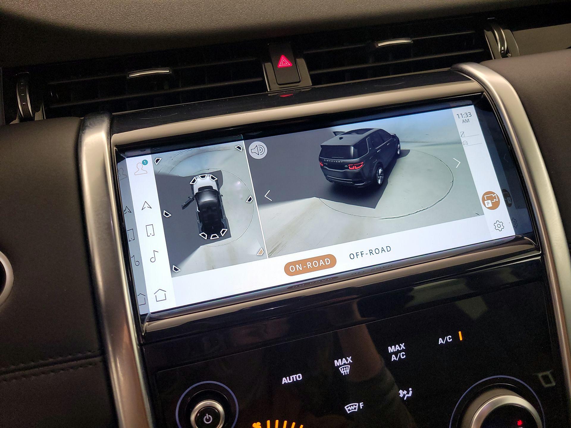 Thumbnail: 2021 Land Rover Discovery Sport - 15