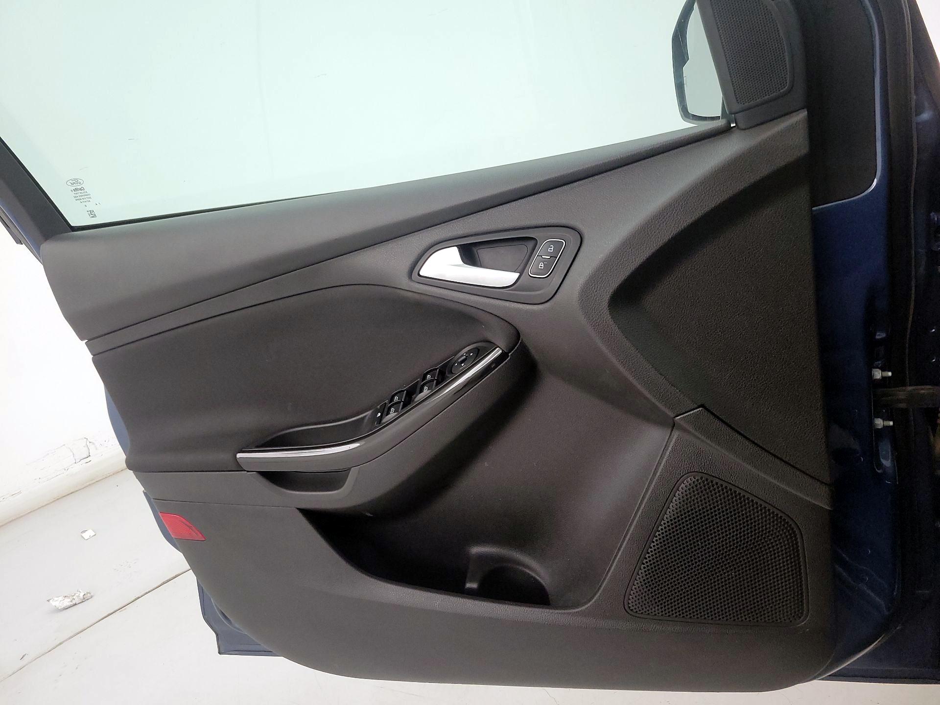 Thumbnail: 2018 Ford Focus - 12