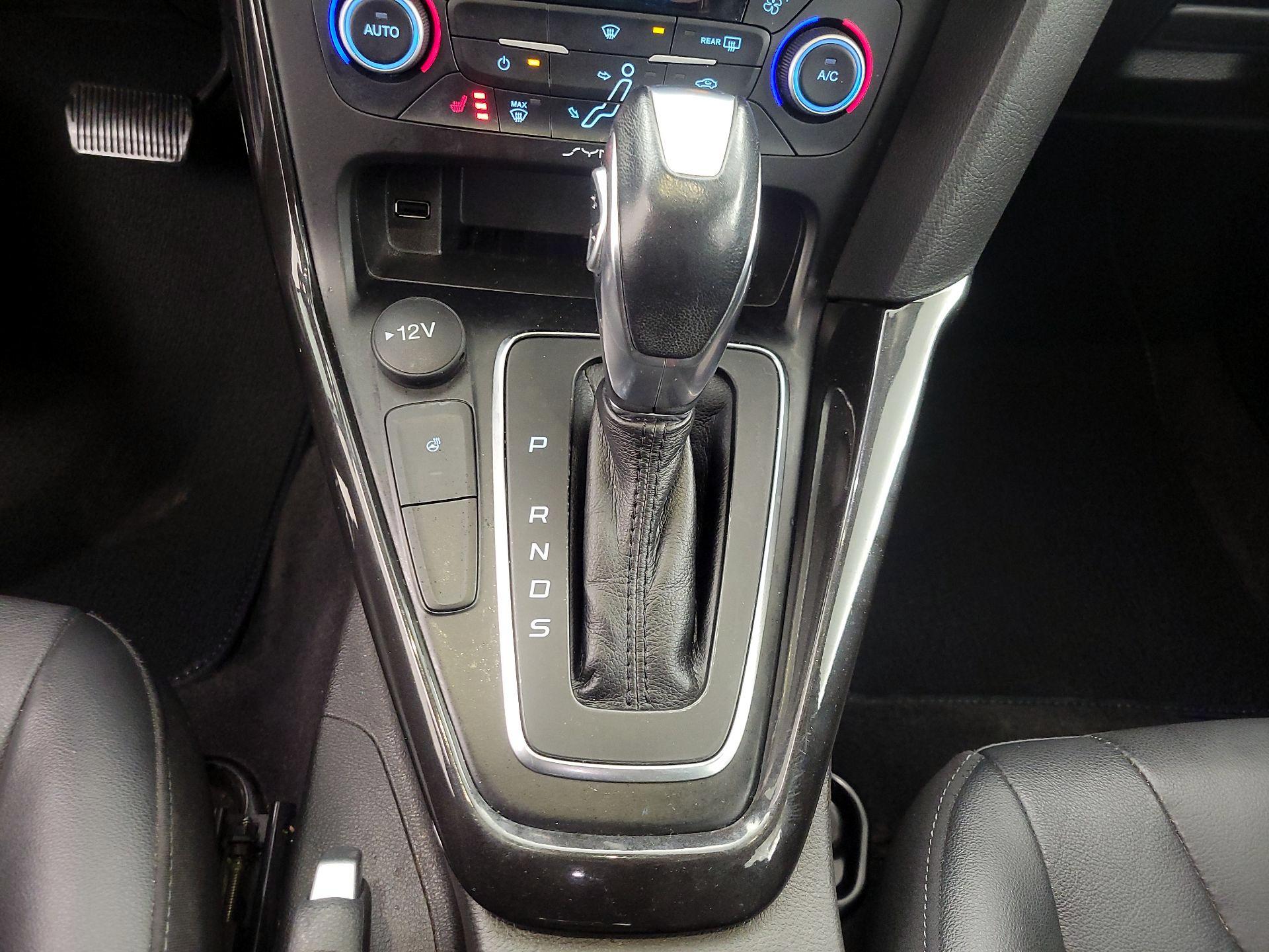 Thumbnail: 2018 Ford Focus - 18