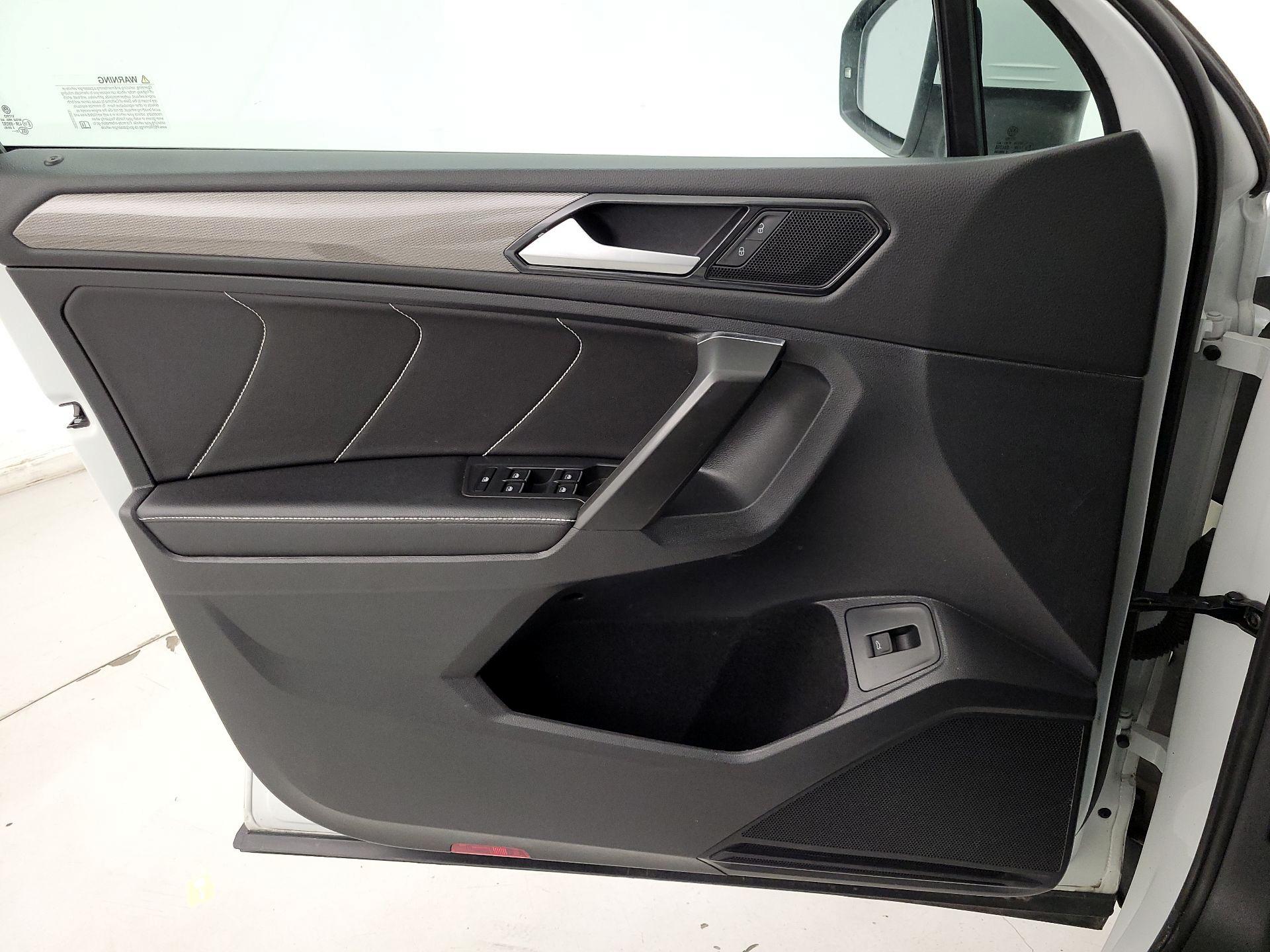 Thumbnail: 2022 Volkswagen Tiguan - 12