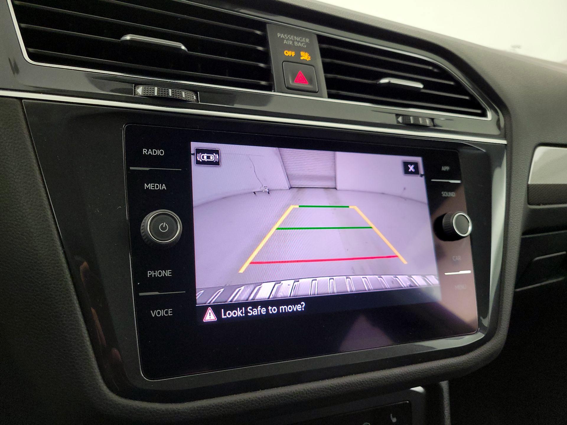 Thumbnail: 2022 Volkswagen Tiguan - 14