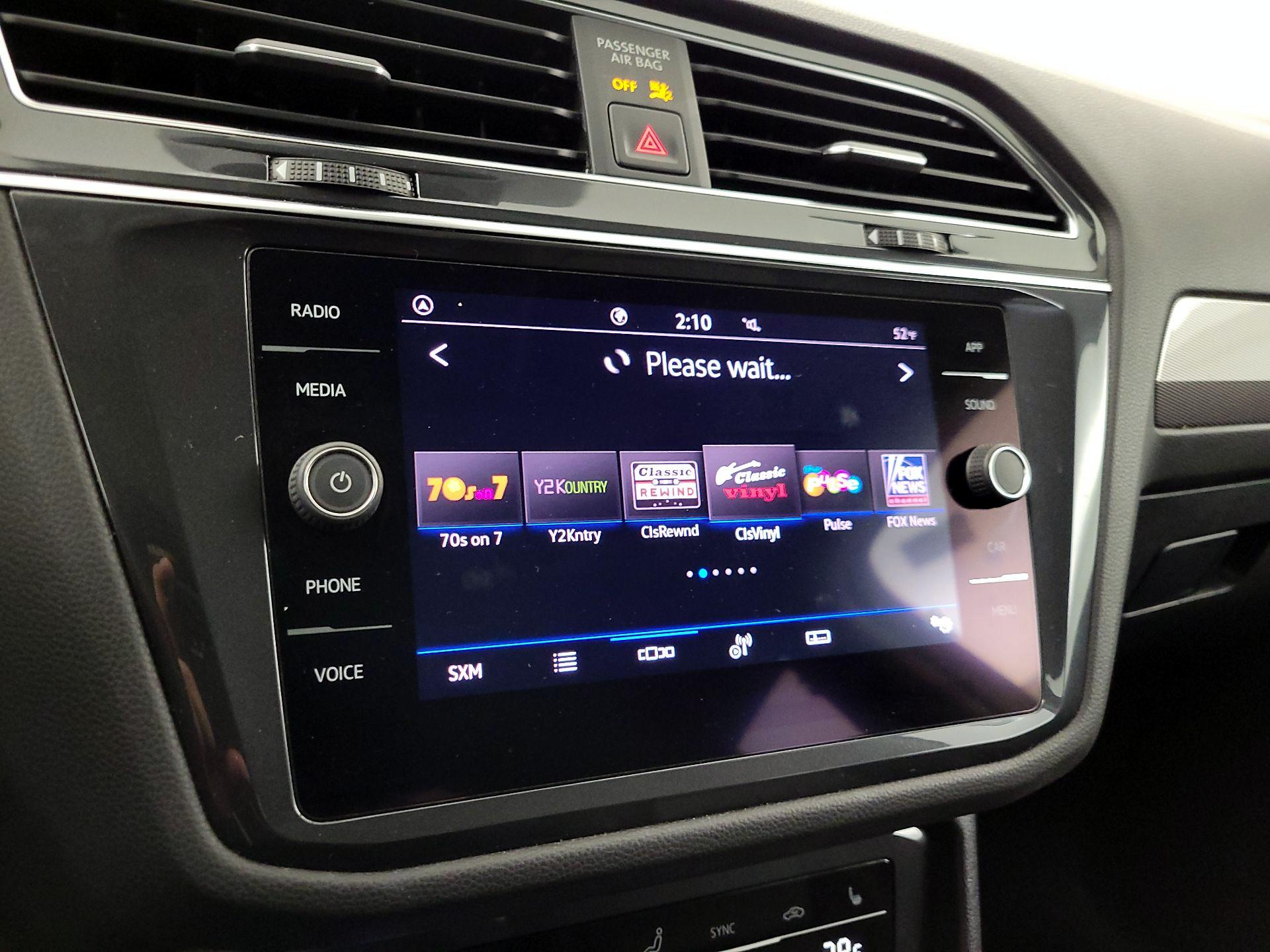 Thumbnail: 2022 Volkswagen Tiguan - 15