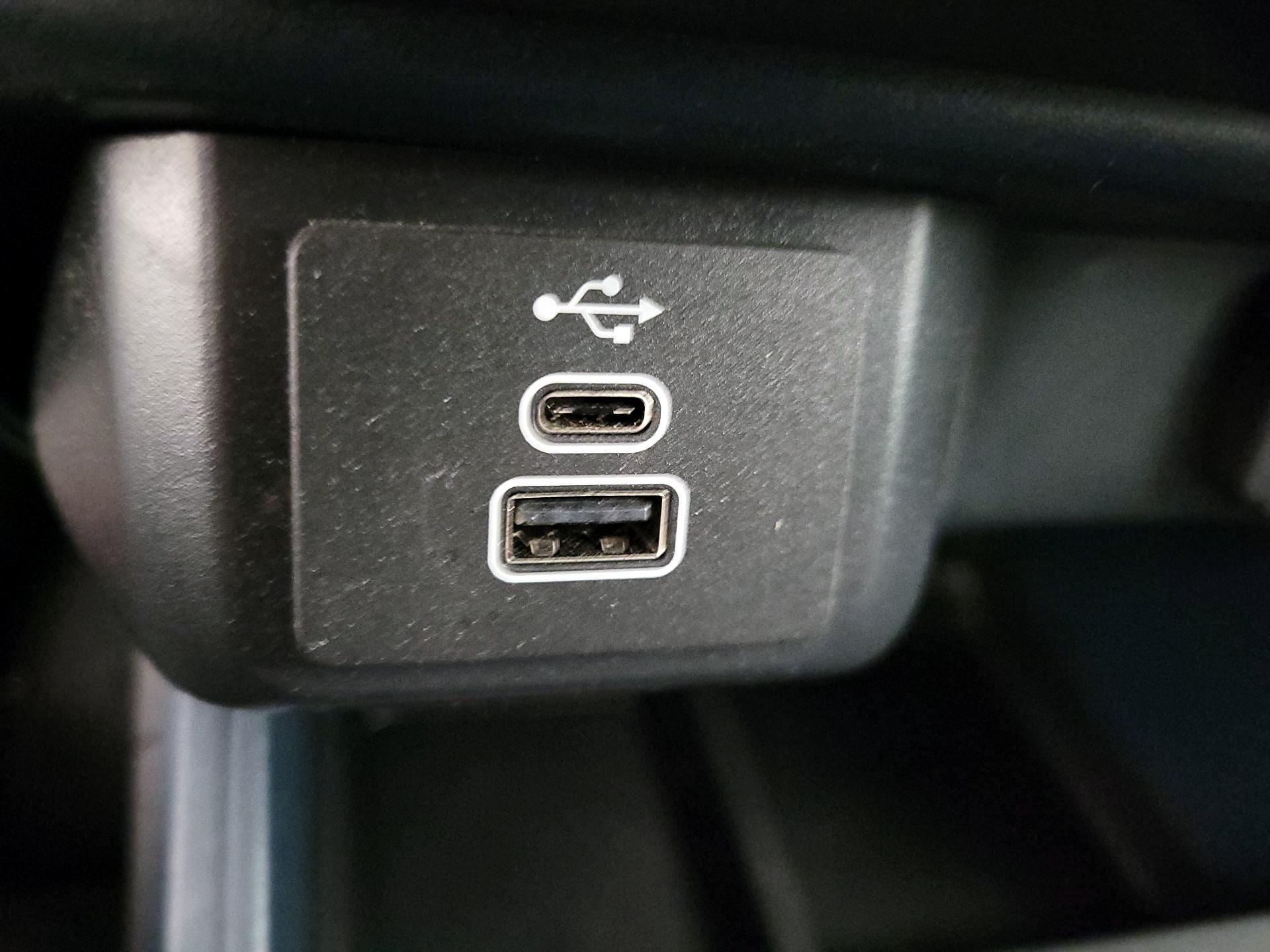 Thumbnail: 2025 Ford Maverick - 18