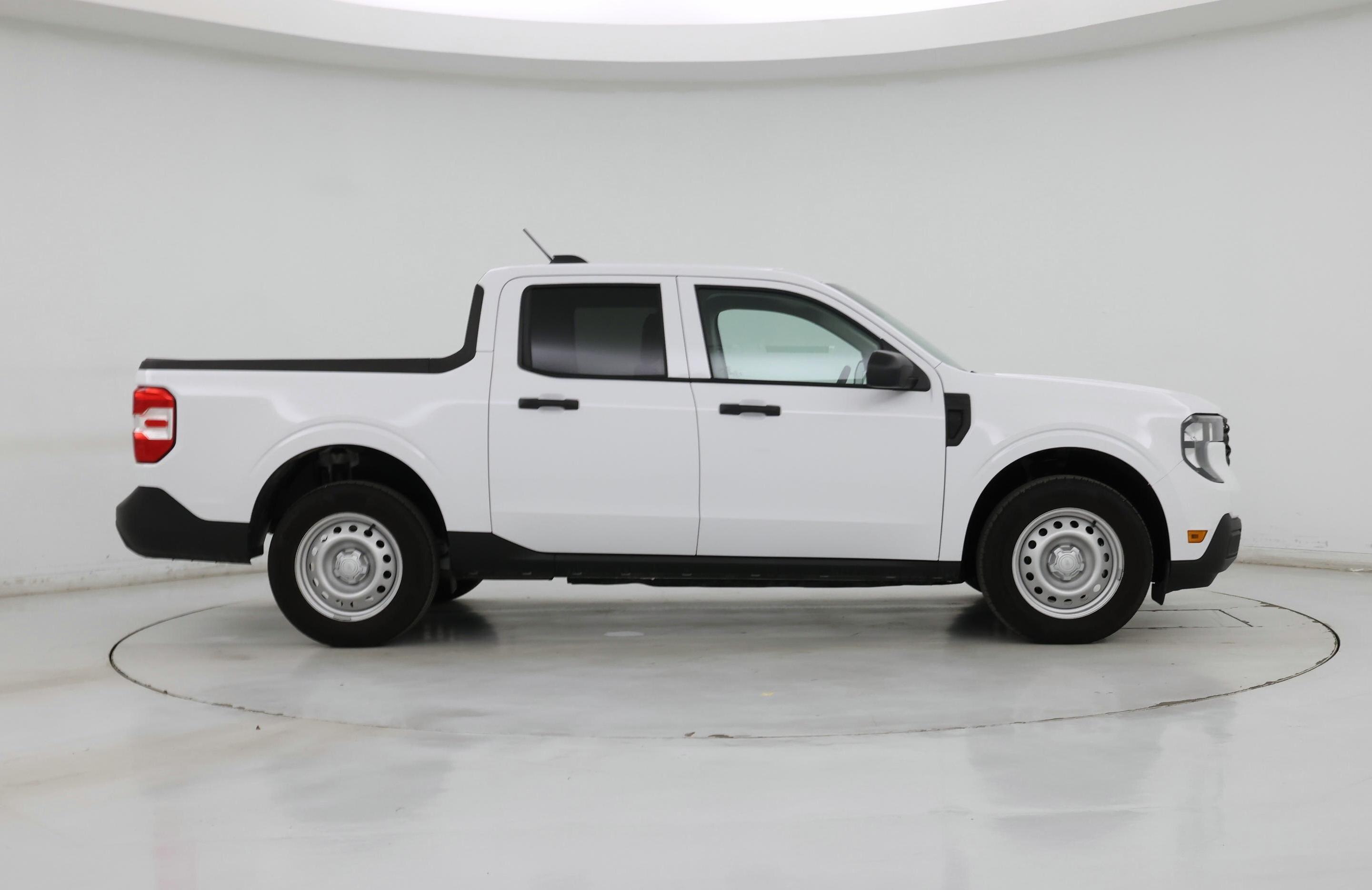 Thumbnail: 2025 Ford Maverick - 7