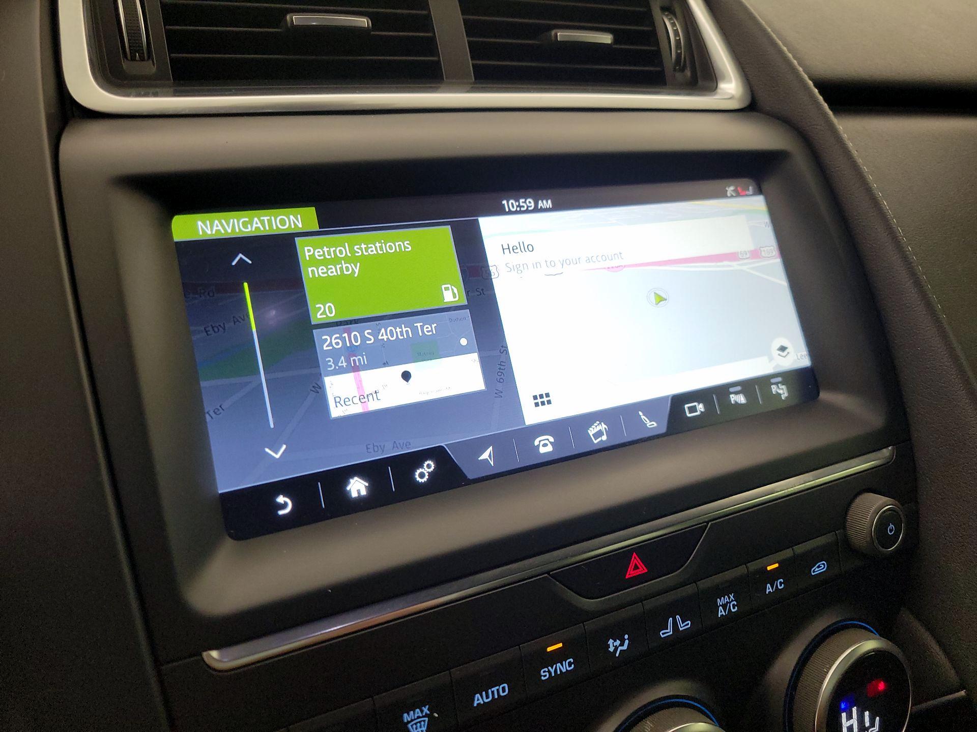 Thumbnail: 2018 Jaguar E-Pace - 14