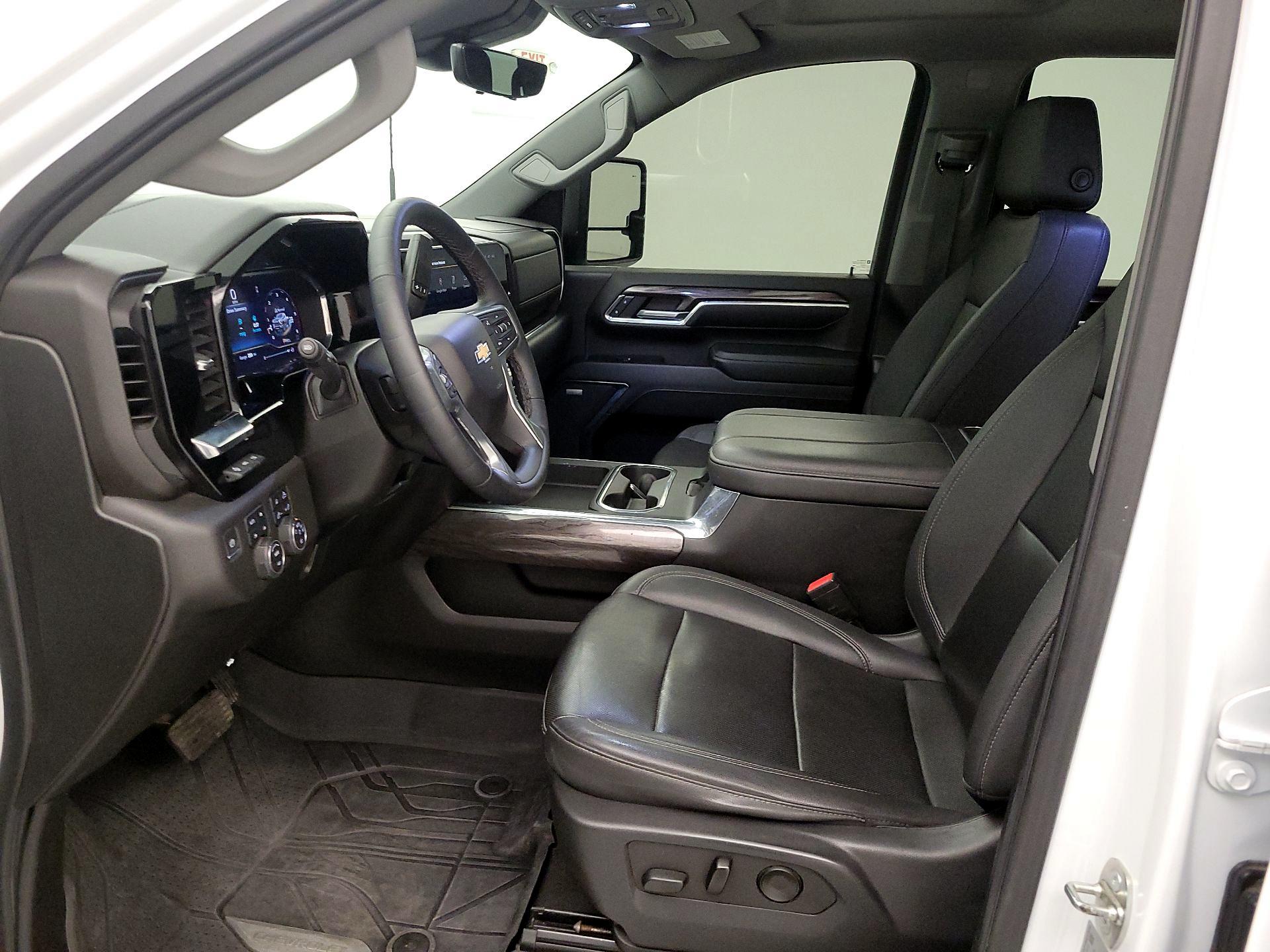 Thumbnail: 2024 Chevrolet Silverado 3500 - 11