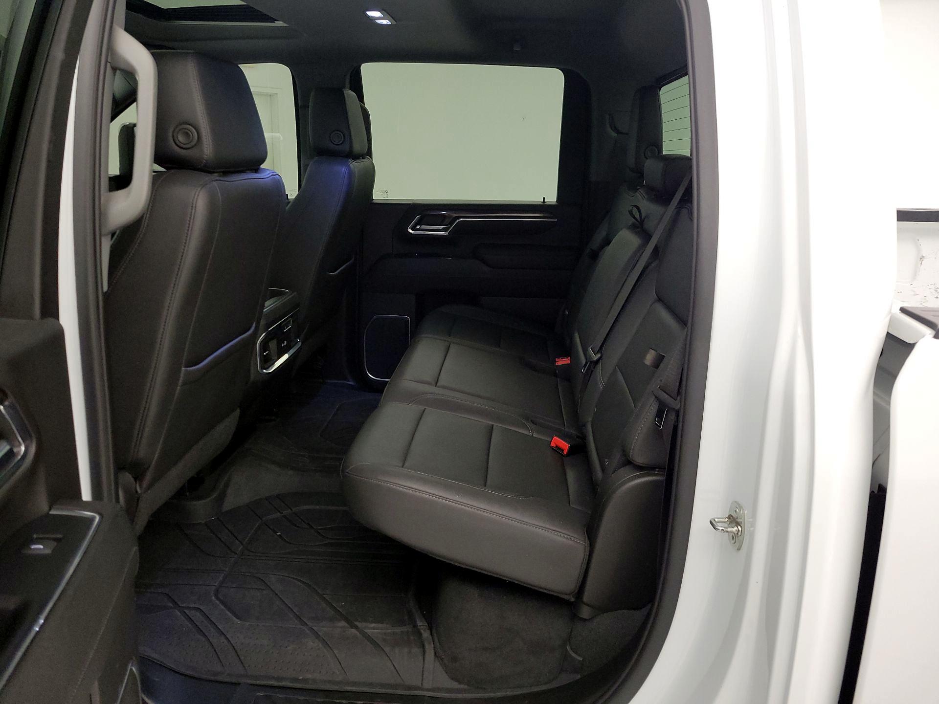 Thumbnail: 2024 Chevrolet Silverado 3500 - 20