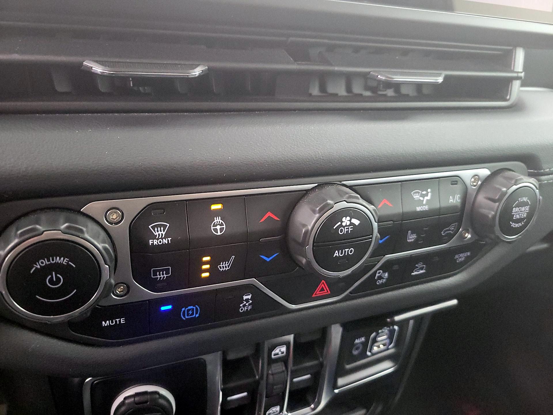 Thumbnail: 2024 Jeep Wrangler - 17