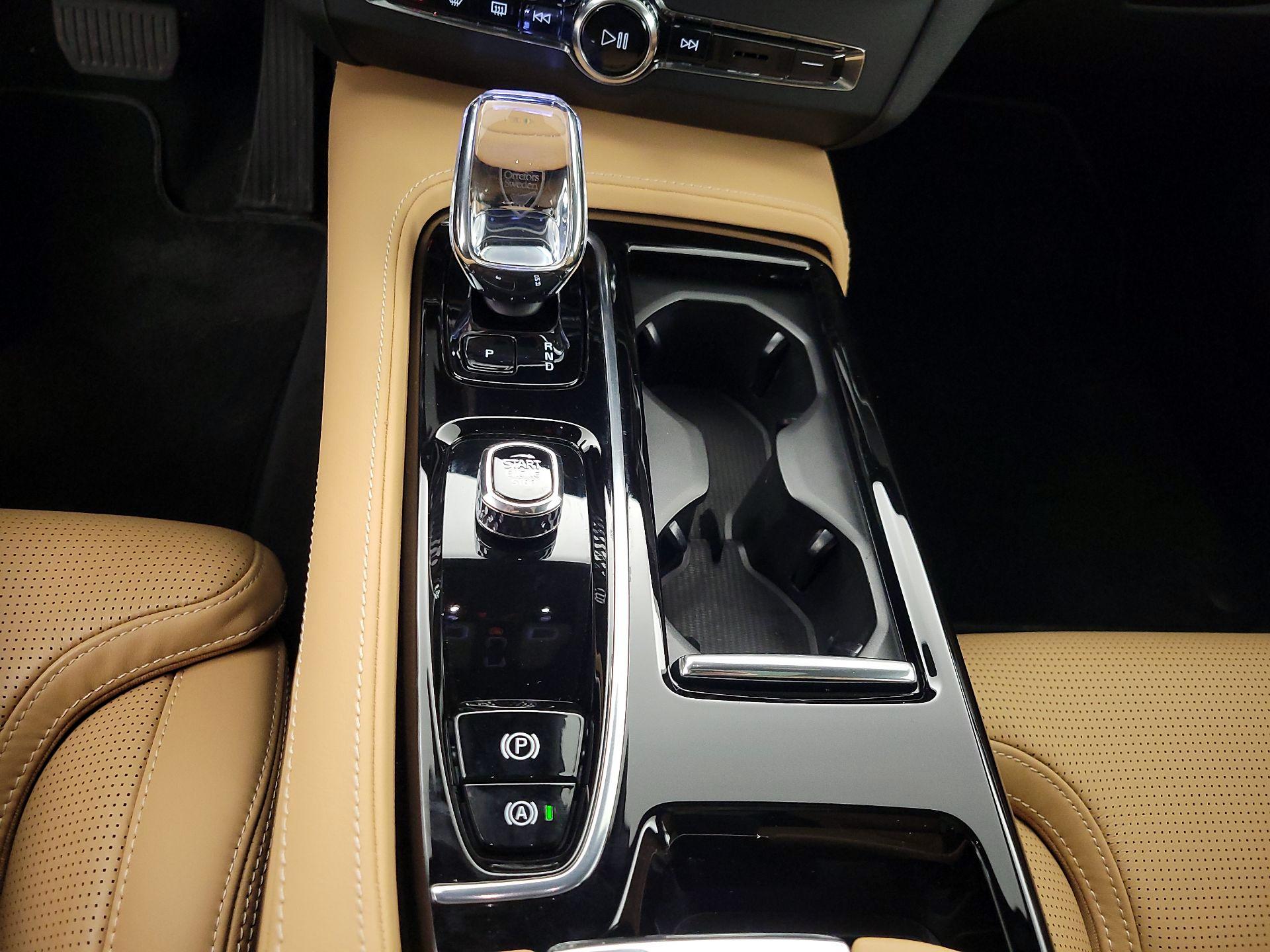 Thumbnail: 2024 Volvo S90 - 17