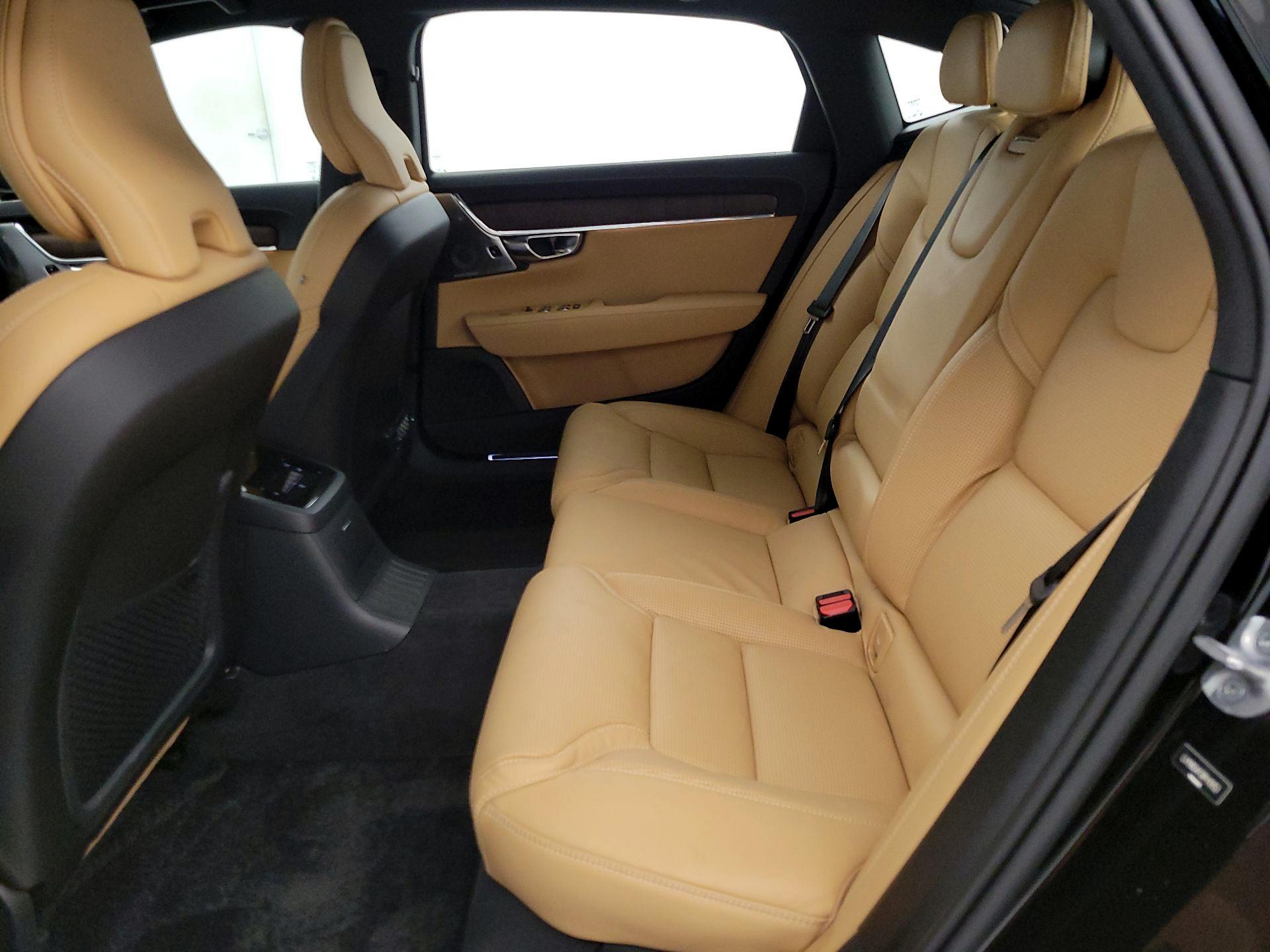 Thumbnail: 2024 Volvo S90 - 20