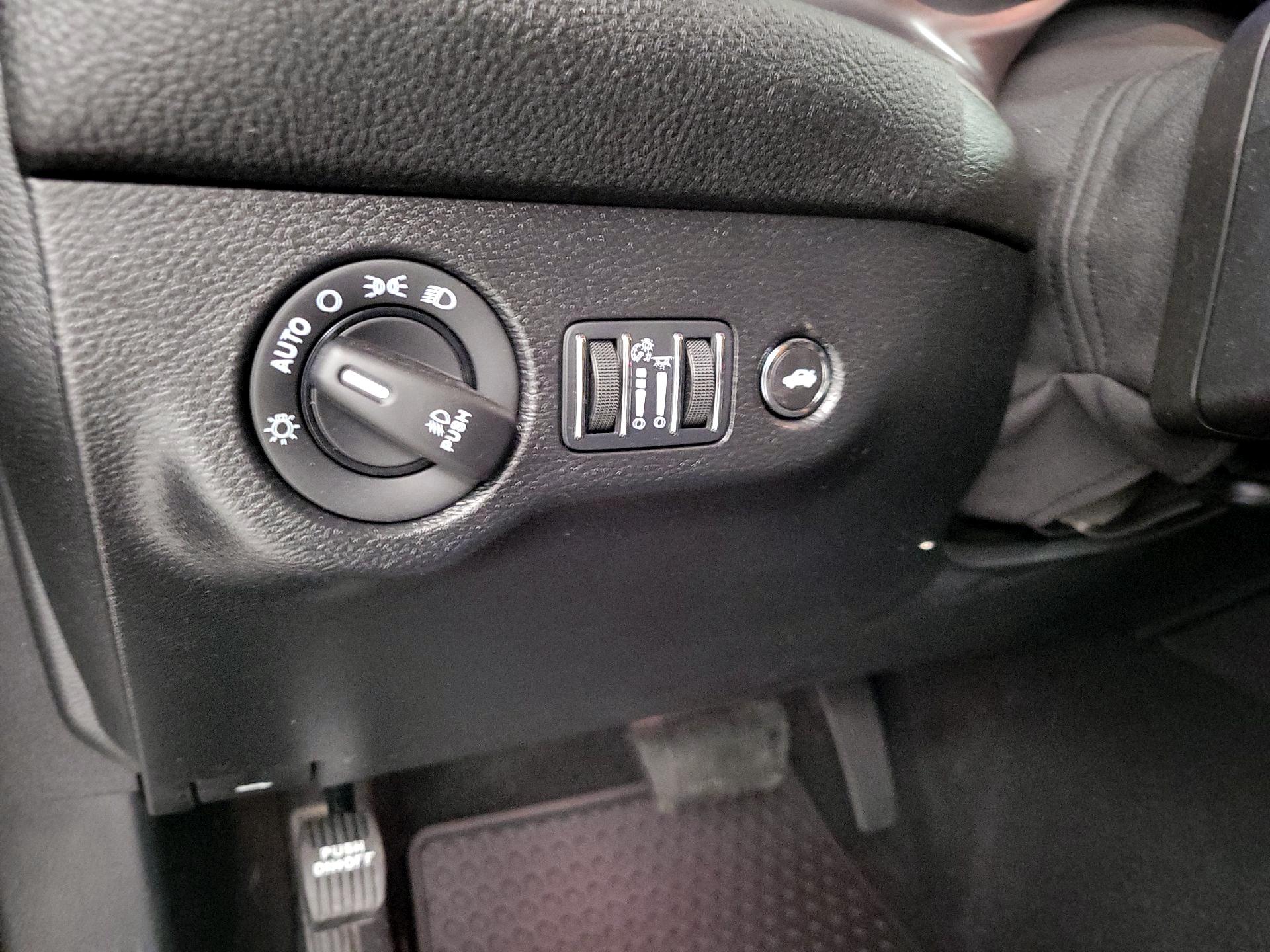 Thumbnail: 2022 Dodge Challenger - 13