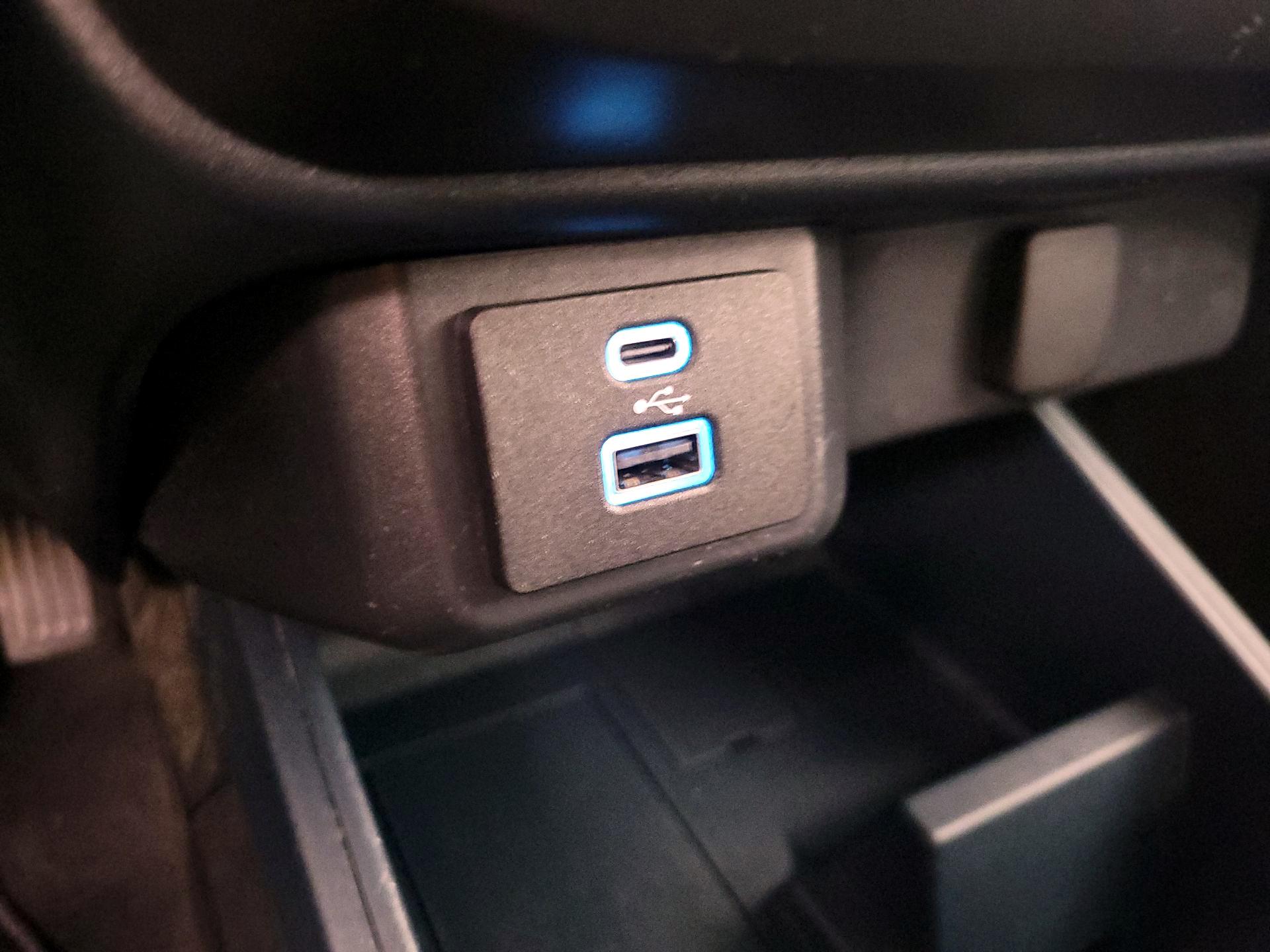 Thumbnail: 2022 Ford Maverick - 18