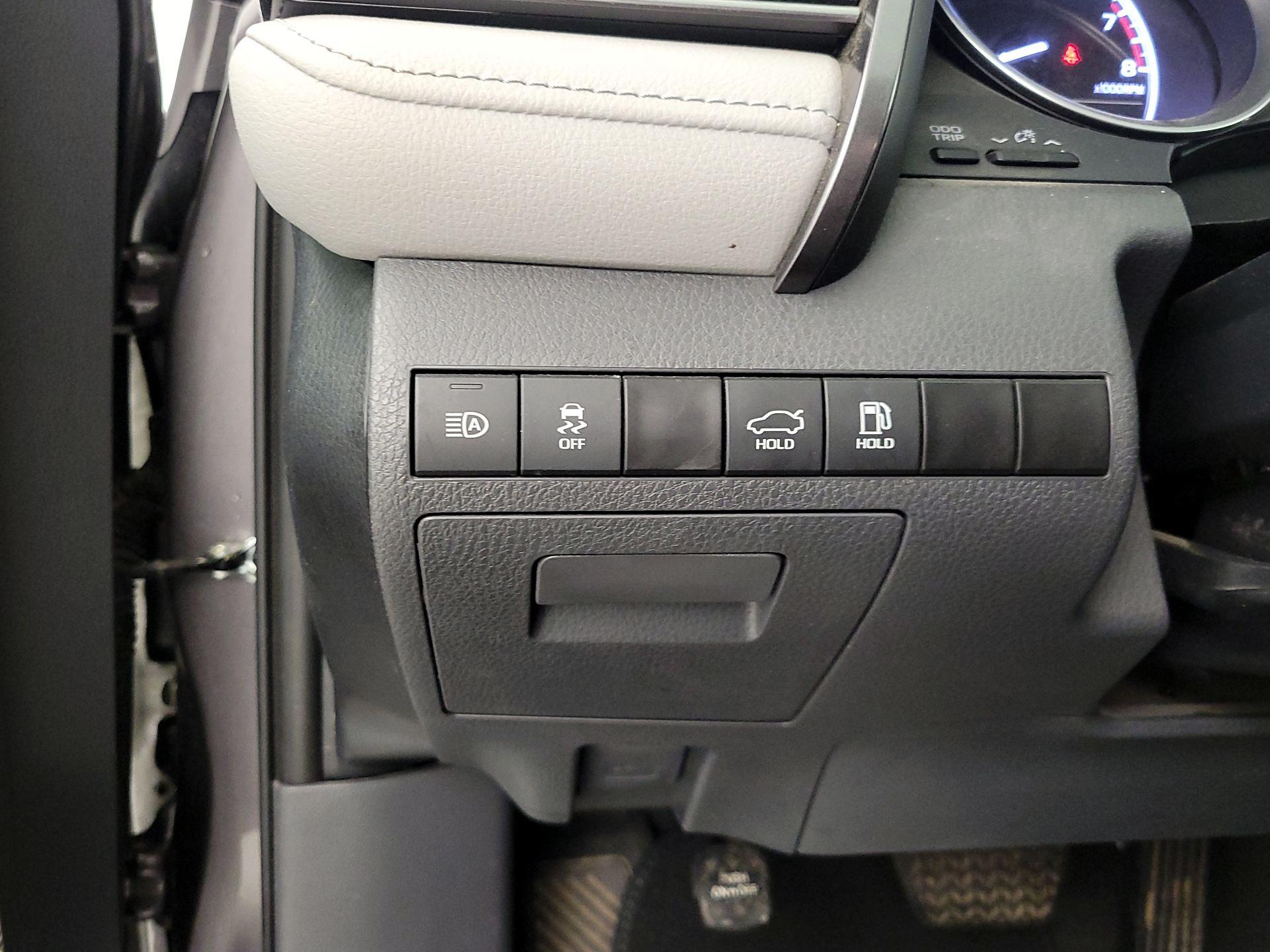 Thumbnail: 2023 Toyota Camry - 13