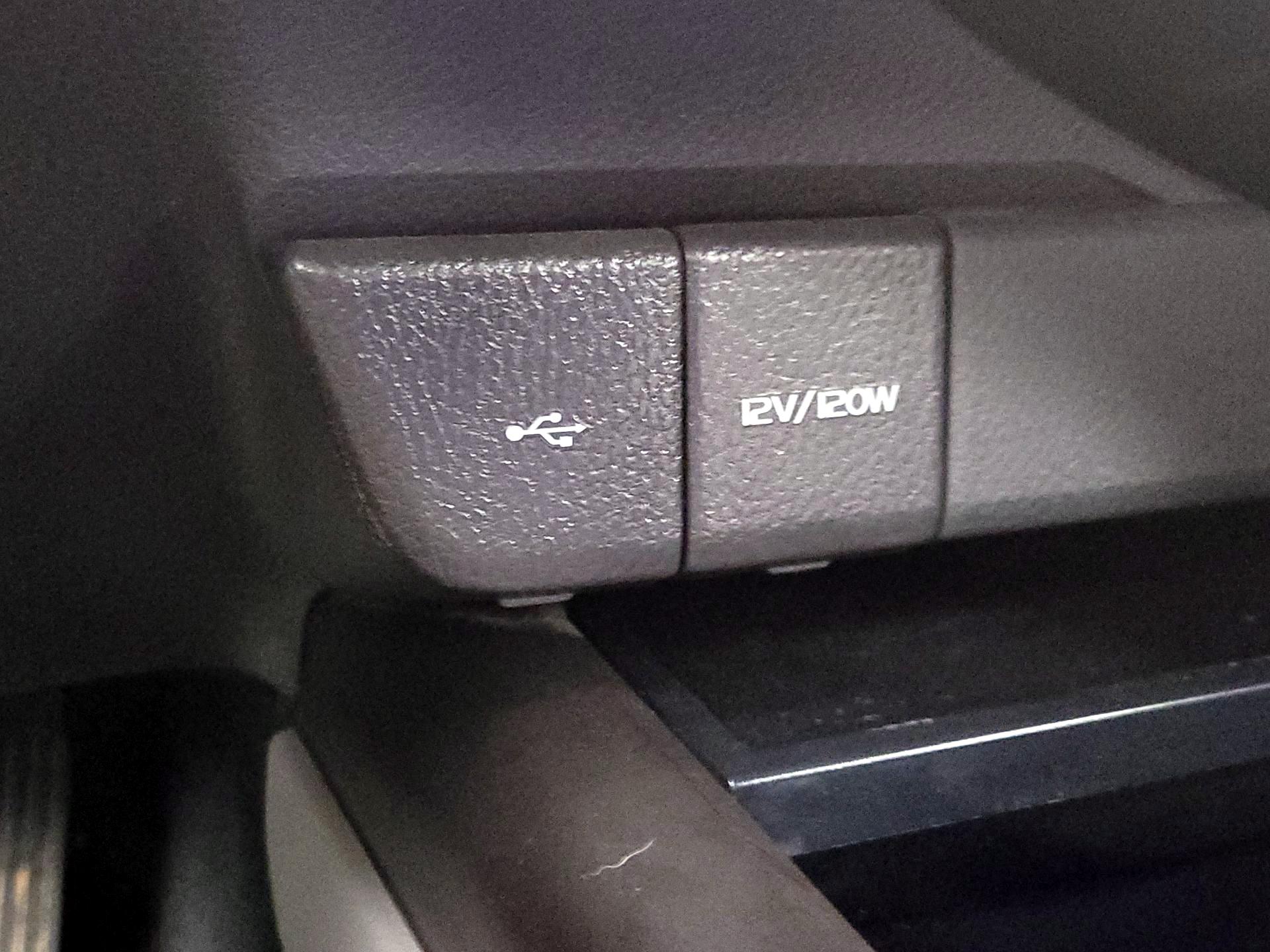 Thumbnail: 2023 Toyota Camry - 18