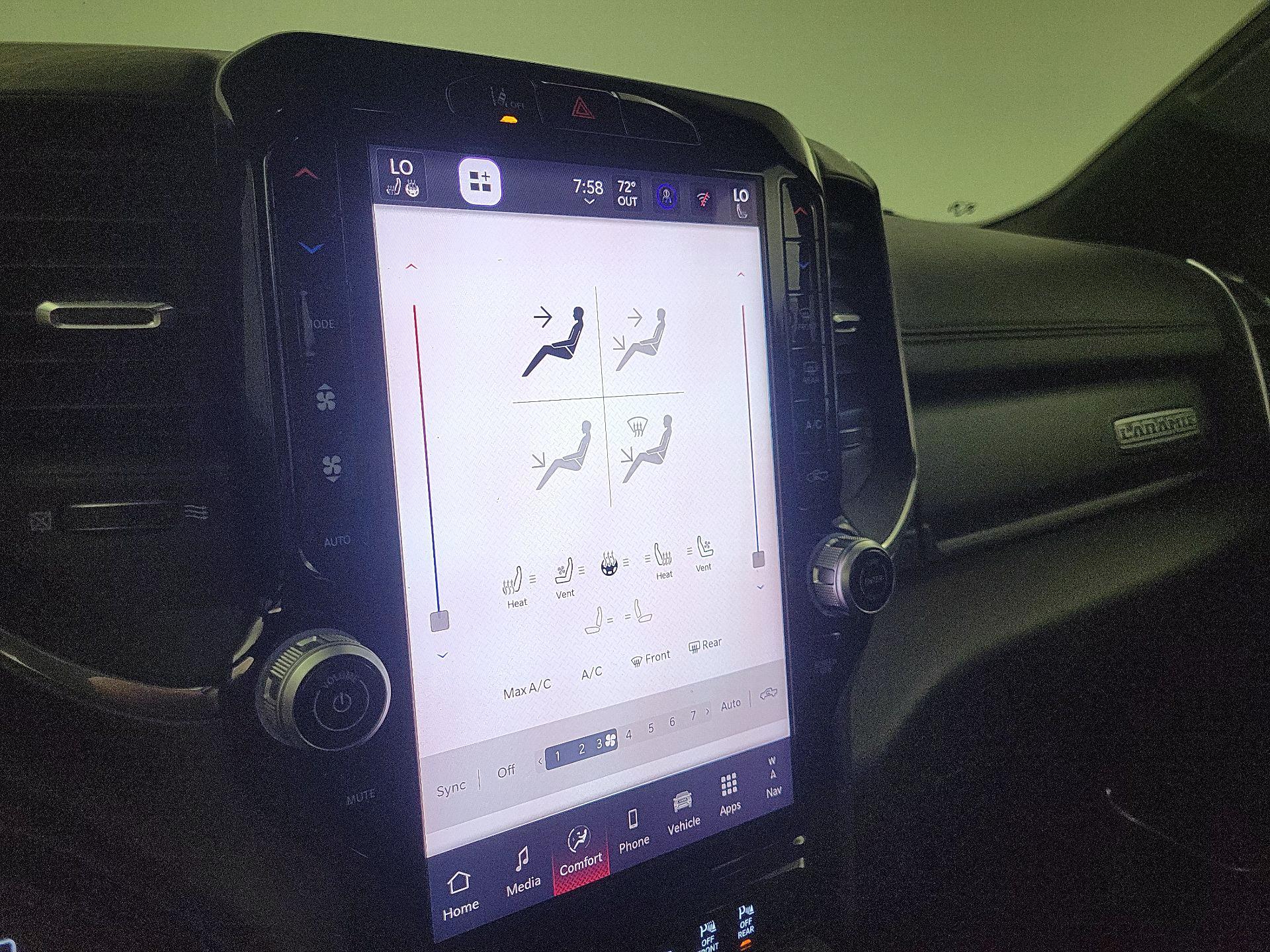 Thumbnail: 2025 RAM 1500 - 17