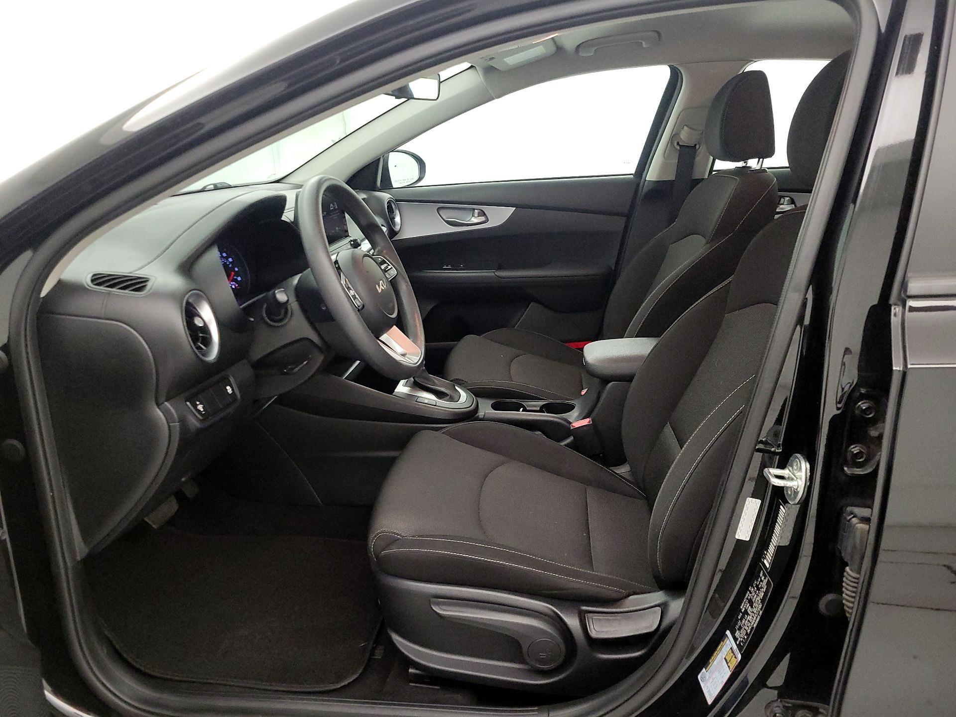 Thumbnail: 2023 Kia Forte - 11