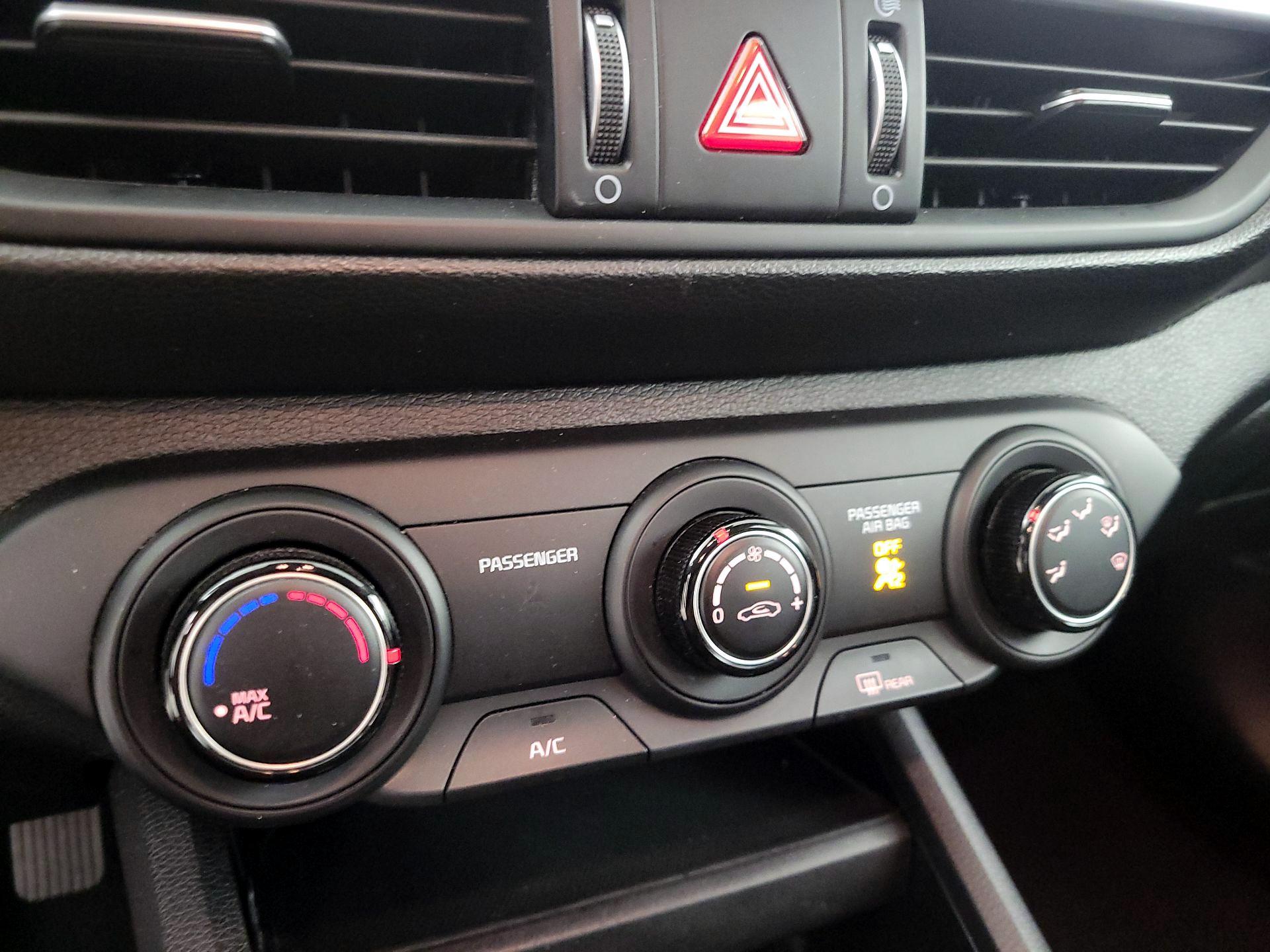 Thumbnail: 2023 Kia Forte - 16