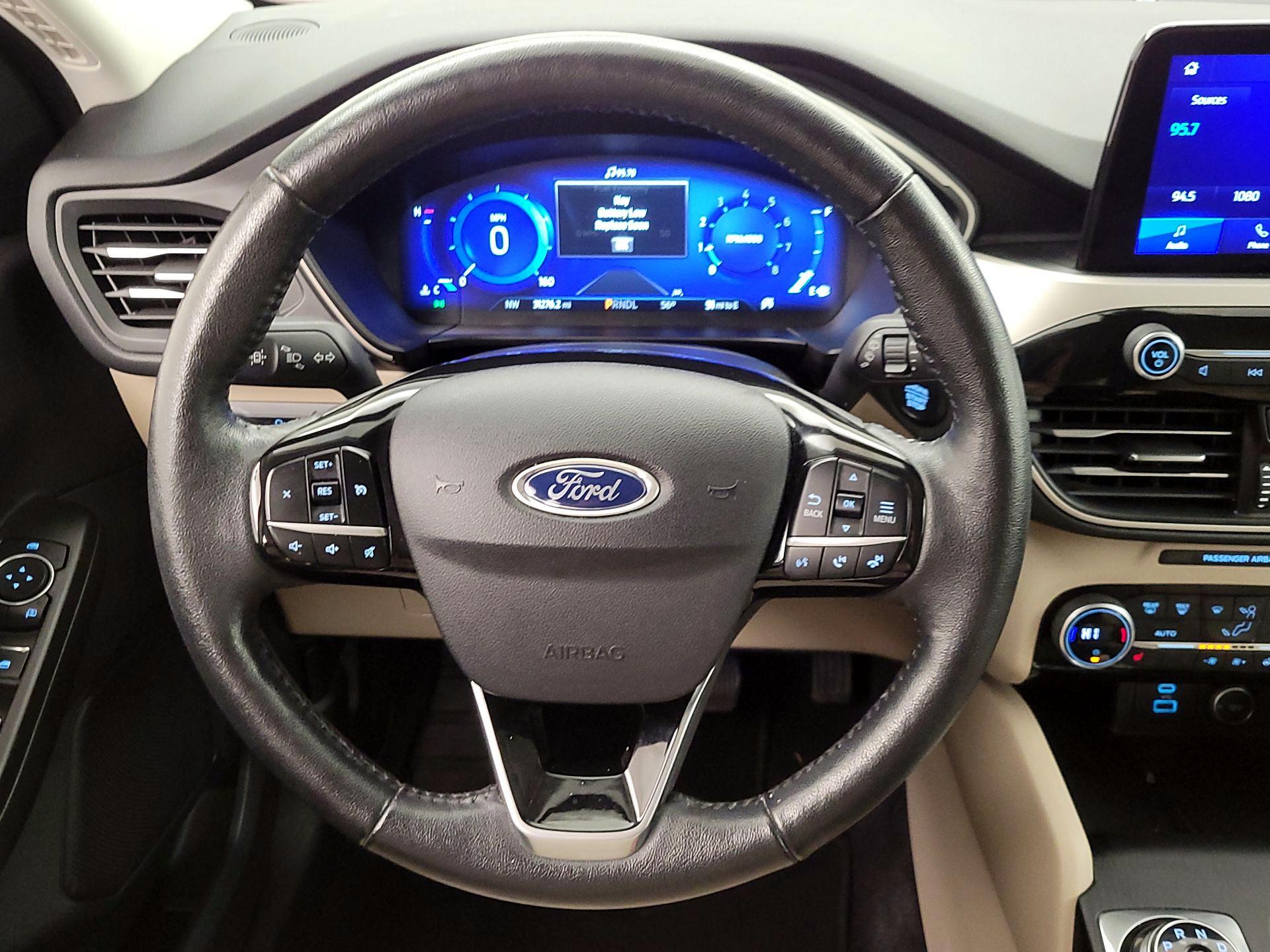 Thumbnail: 2021 Ford Escape - 10