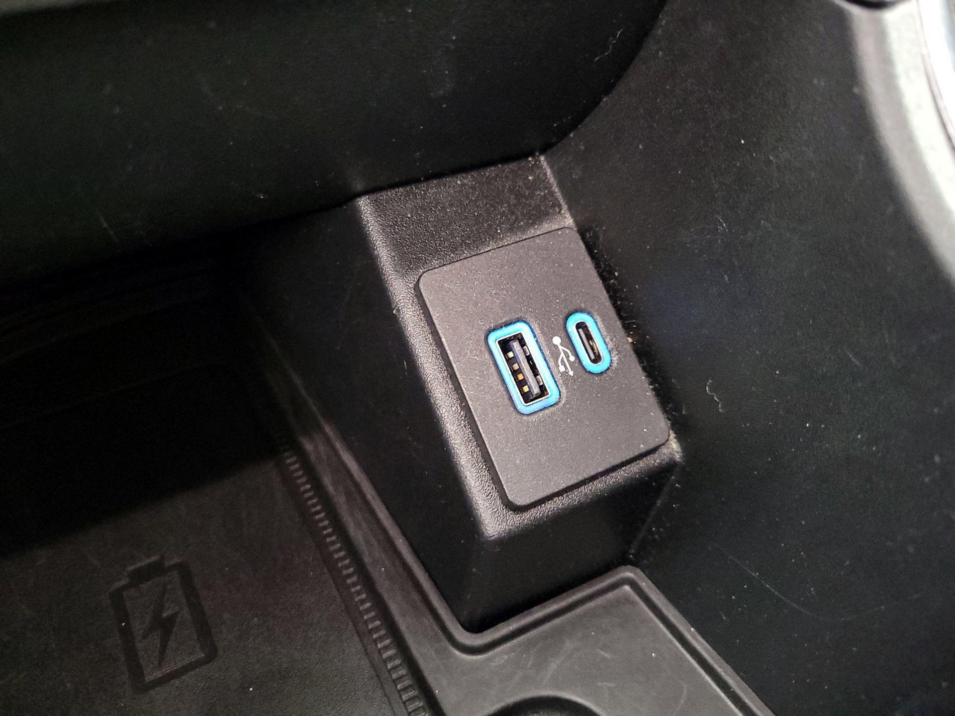 Thumbnail: 2024 Ford Edge - 18