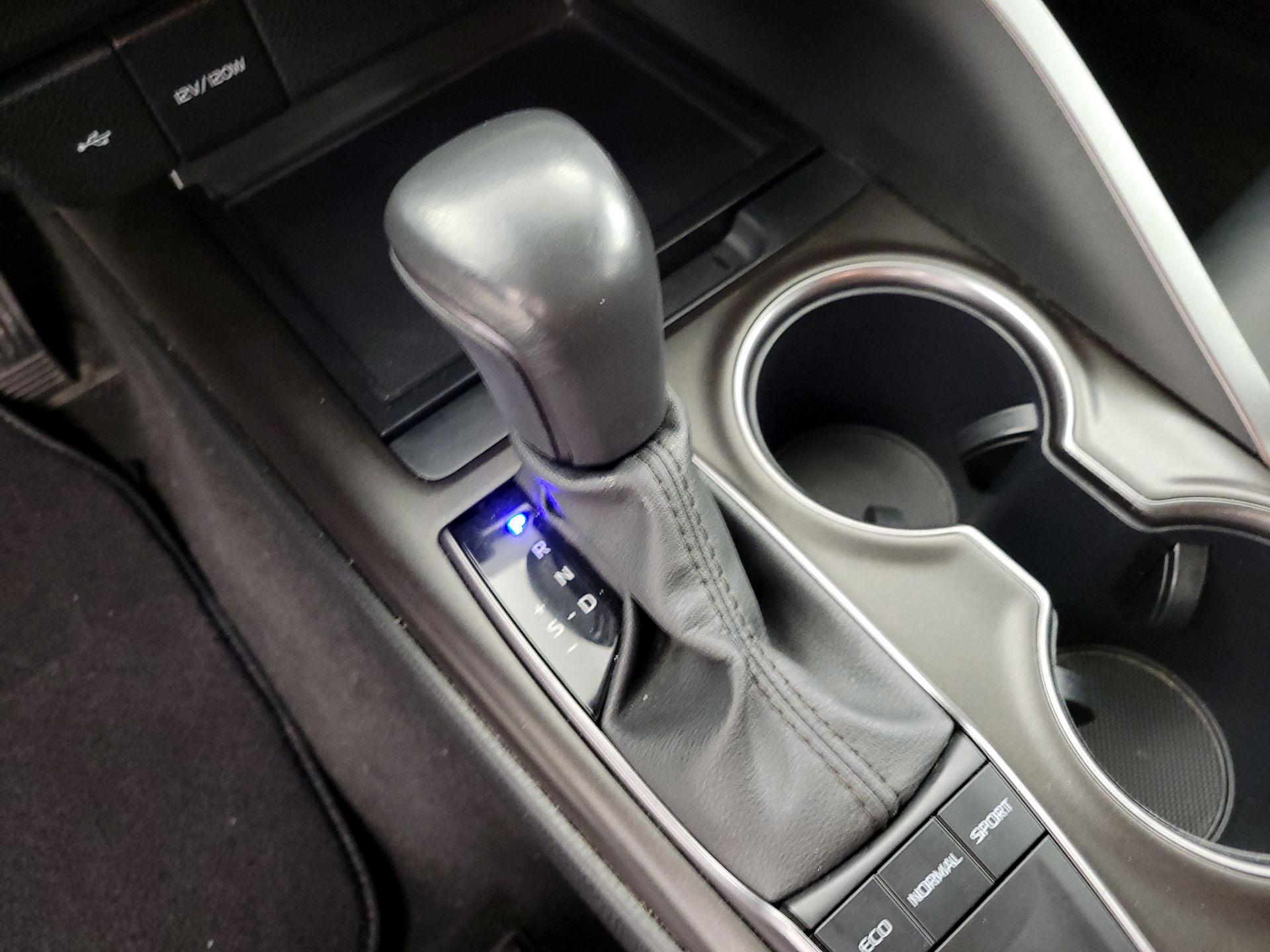 Thumbnail: 2024 Toyota Camry - 17