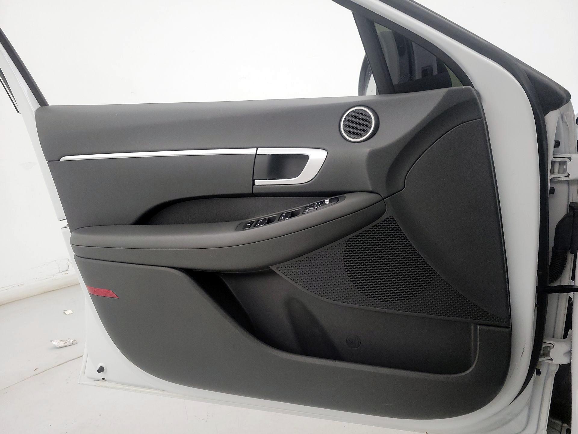 Thumbnail: 2022 Hyundai Sonata - 12