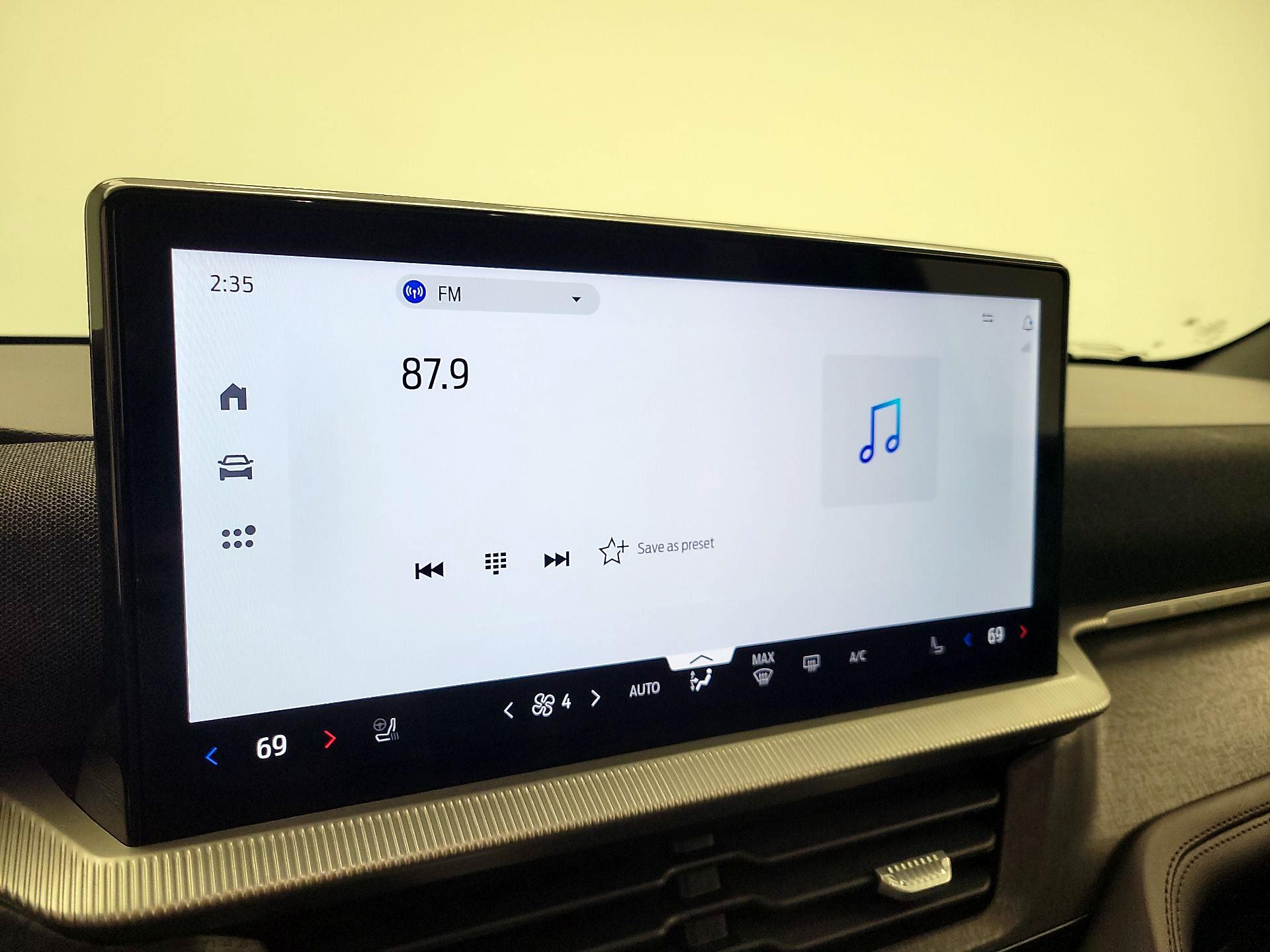 Thumbnail: 2025 Ford Explorer - 15