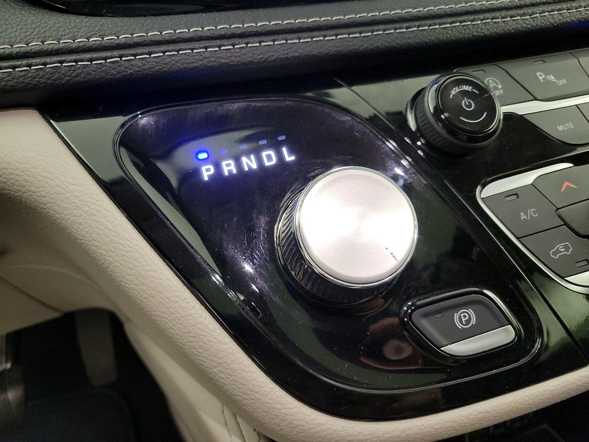 Thumbnail: 2024 Chrysler Pacifica - 18