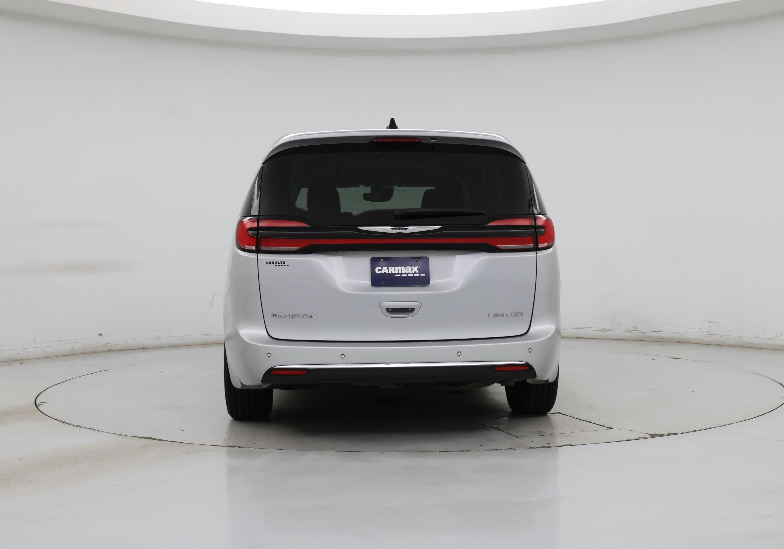 Thumbnail: 2024 Chrysler Pacifica - 6