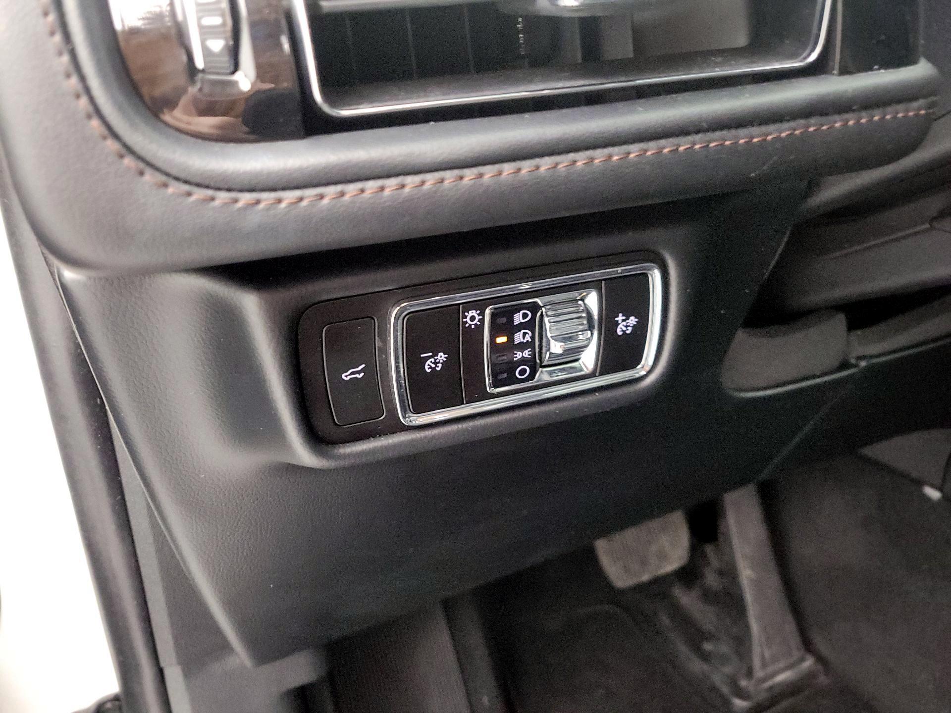 Thumbnail: 2023 Lincoln Aviator - 13