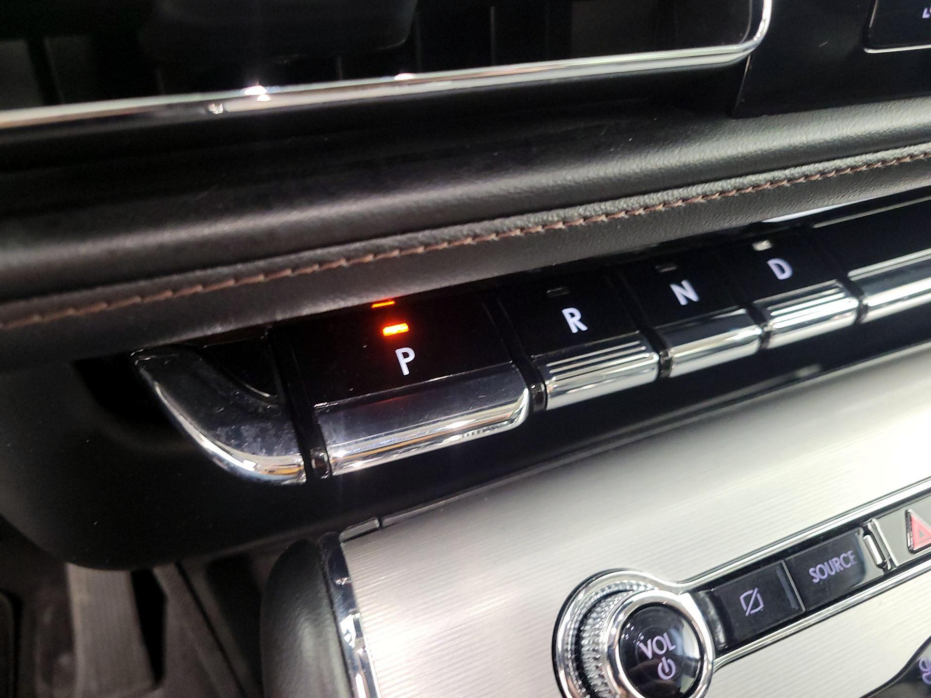 Thumbnail: 2023 Lincoln Aviator - 18