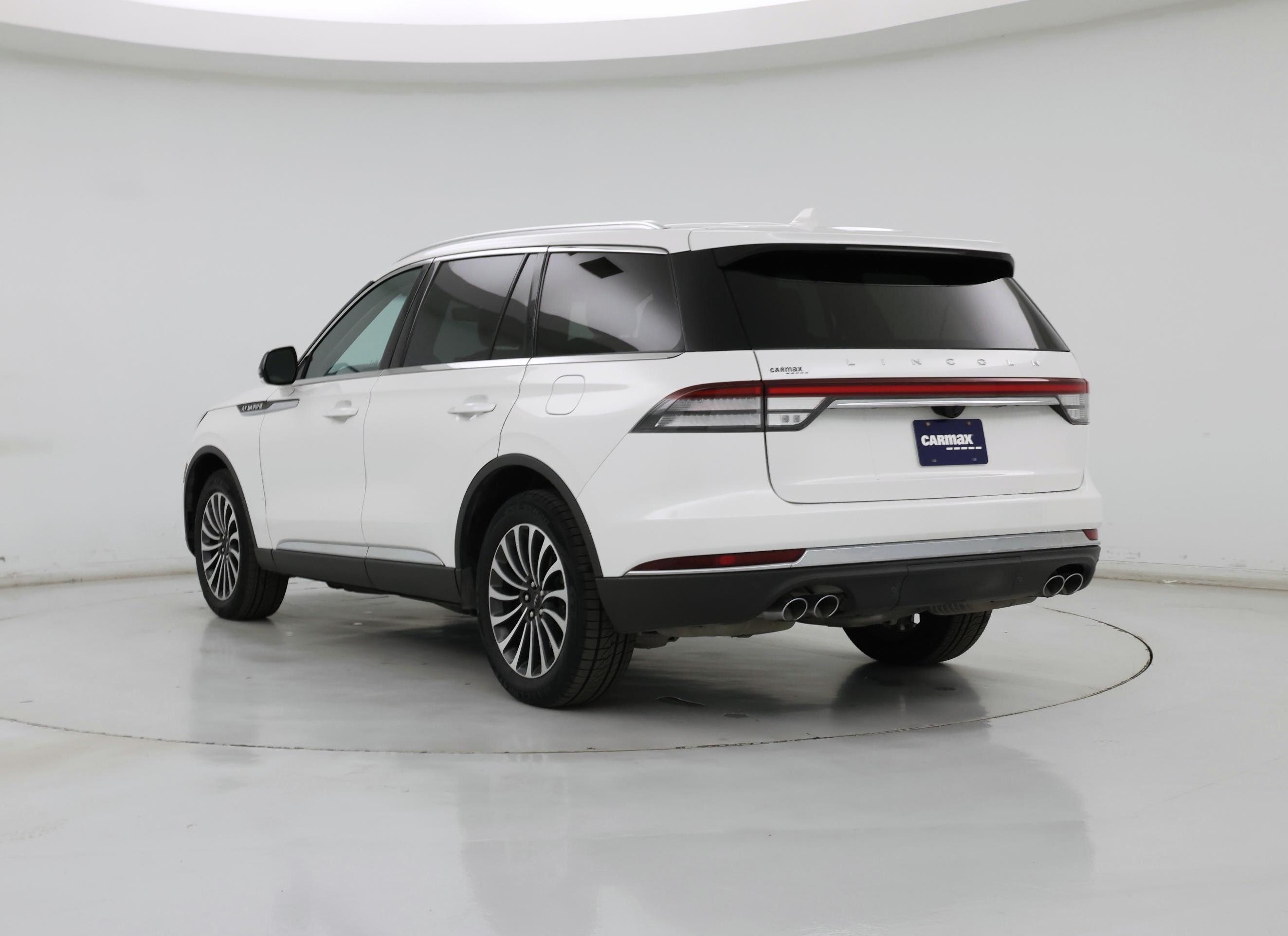Thumbnail: 2023 Lincoln Aviator - 2