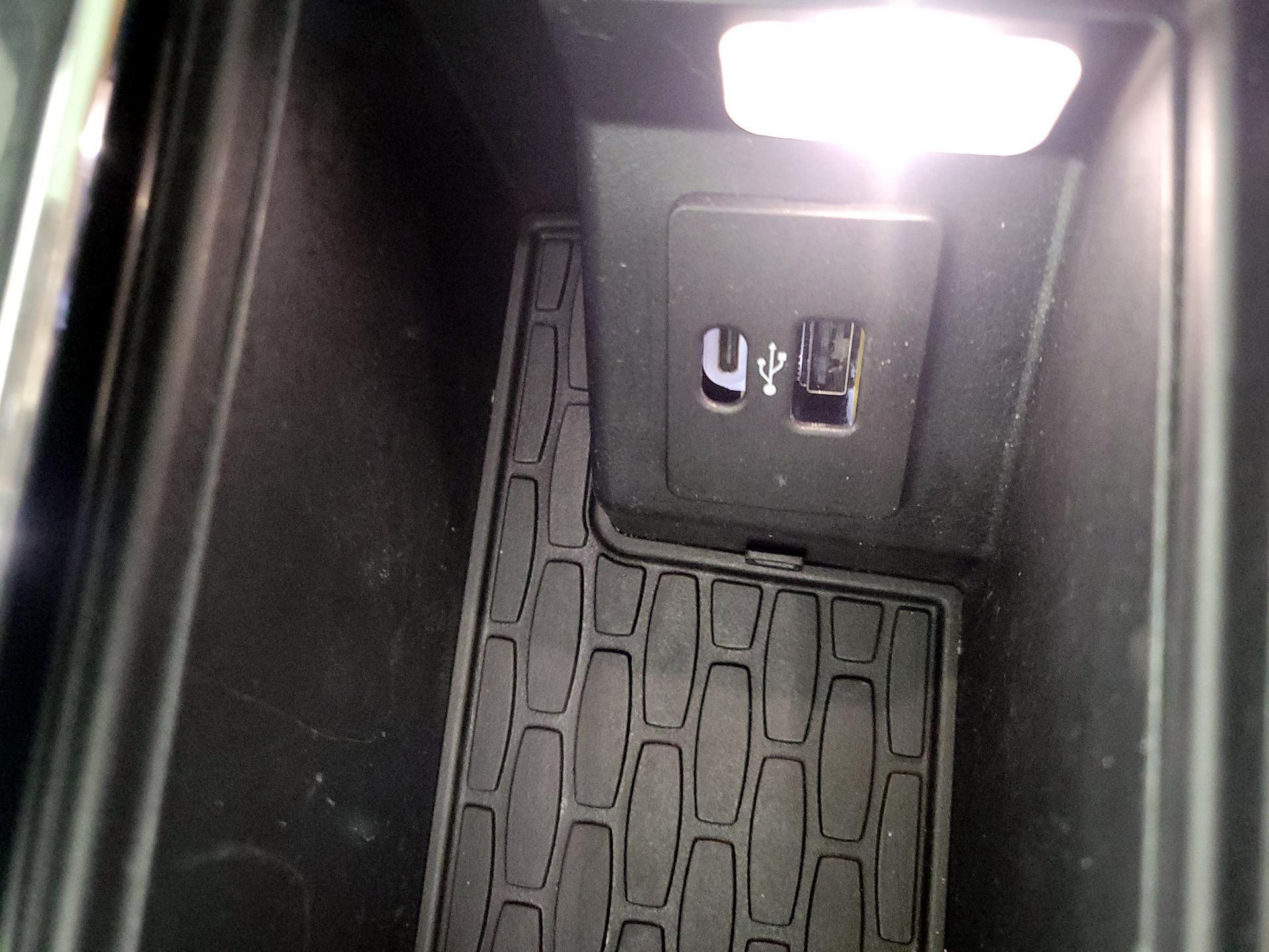 Thumbnail: 2023 Lincoln Aviator - 19