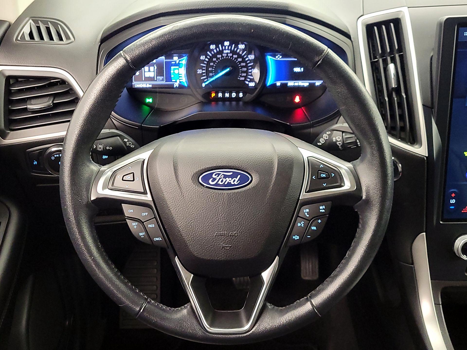 Thumbnail: 2023 Ford Edge - 10