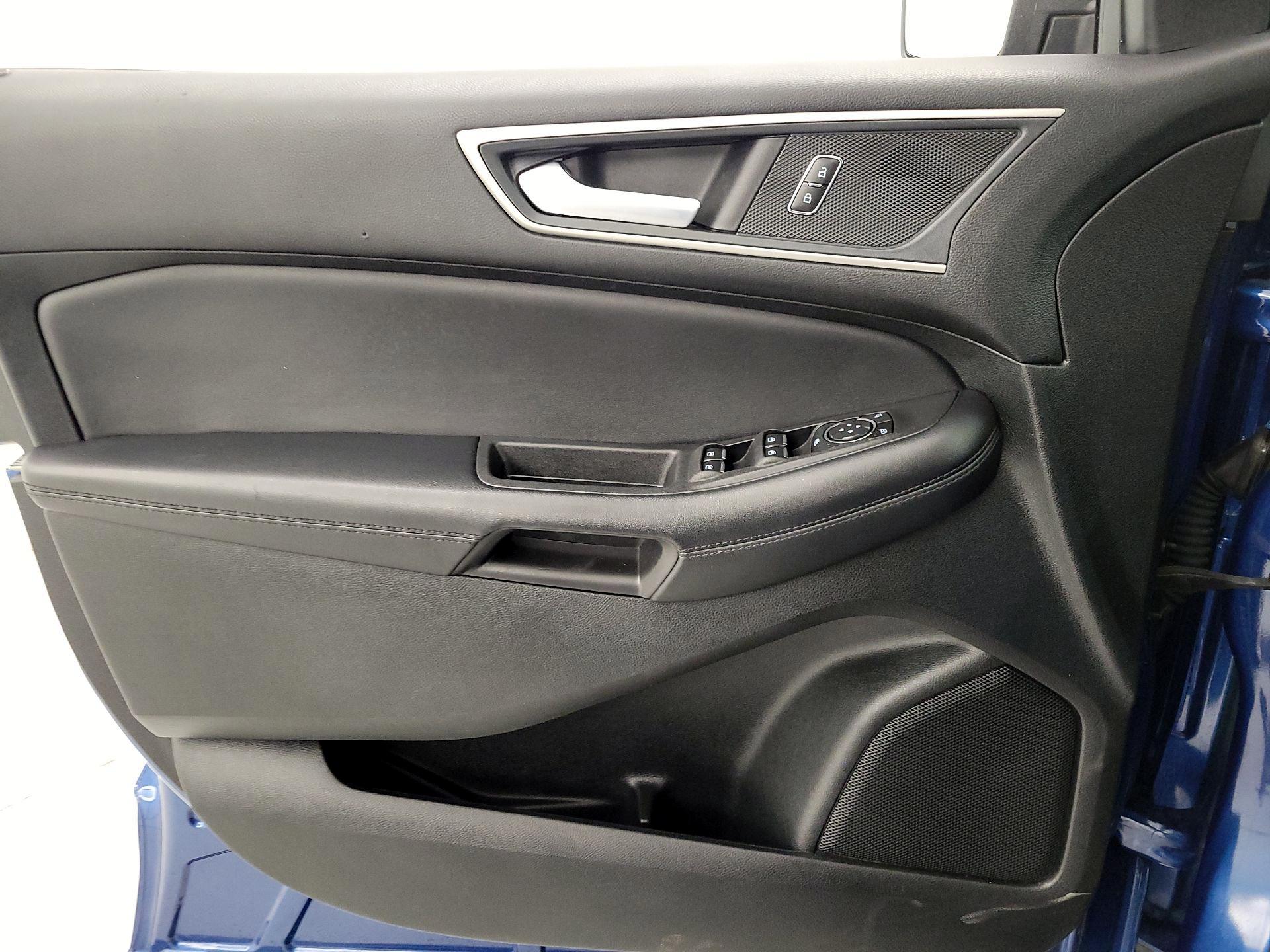 Thumbnail: 2023 Ford Edge - 12