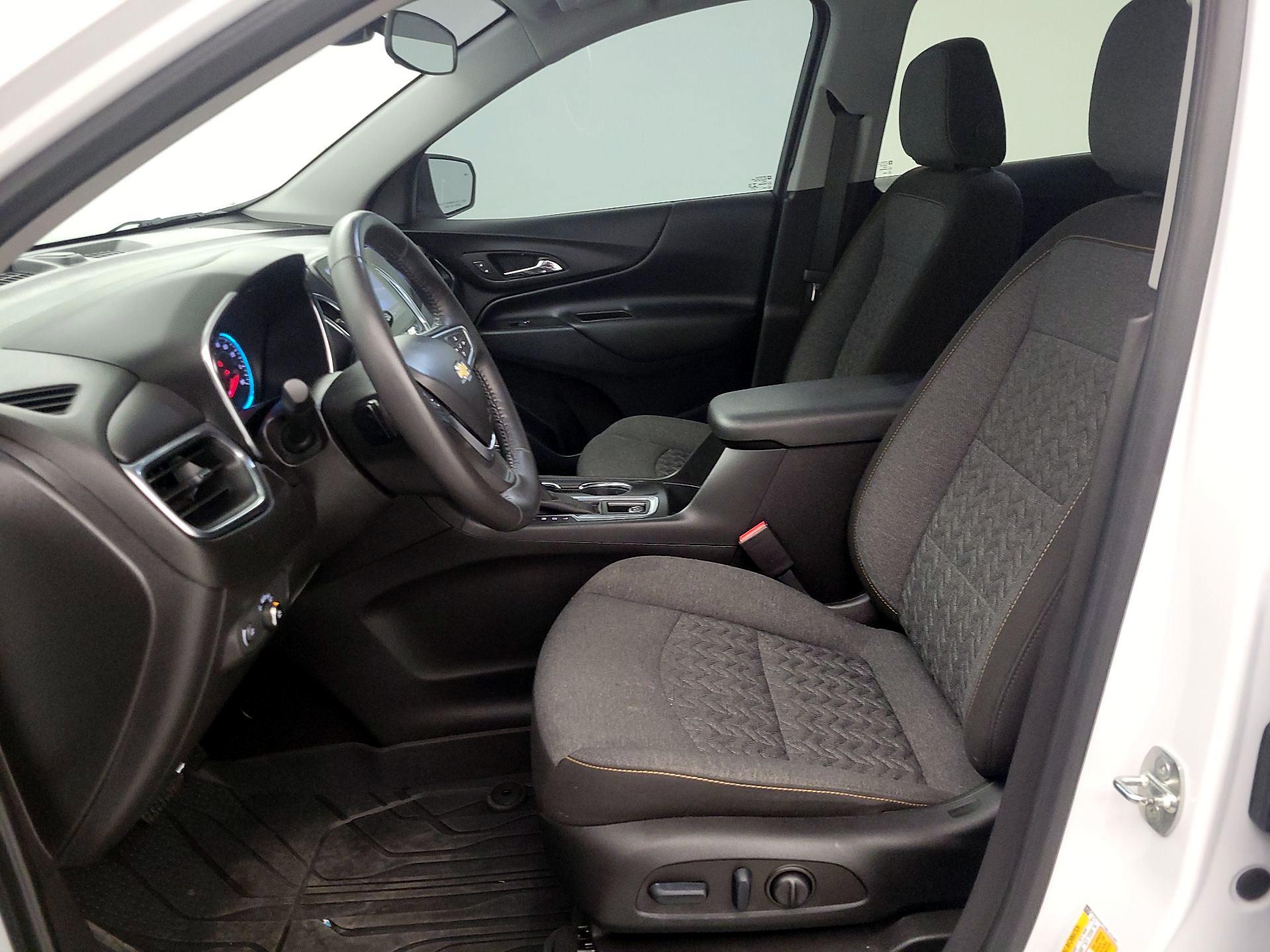 Thumbnail: 2022 Chevrolet Equinox - 11